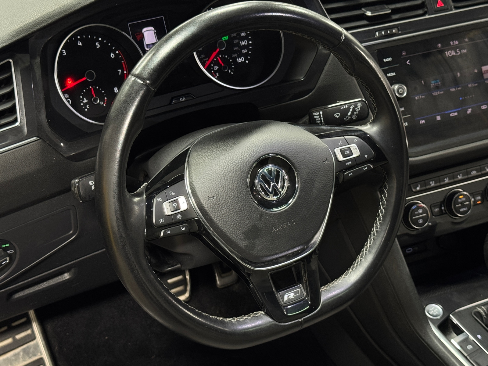 Thumbnail: 2021 Volkswagen Tiguan - 4