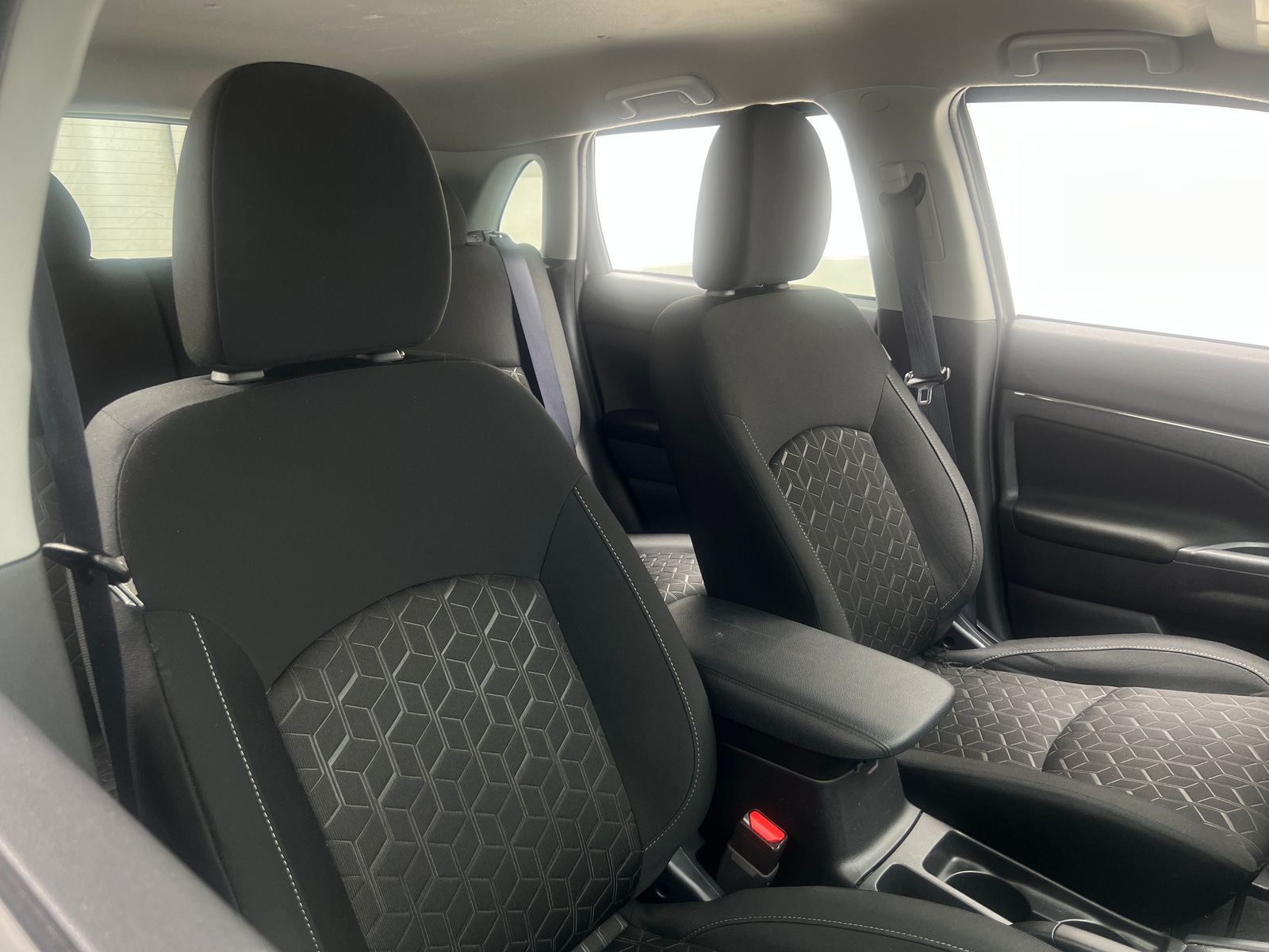 Thumbnail: 2023 Mitsubishi Outlander Sport - 2
