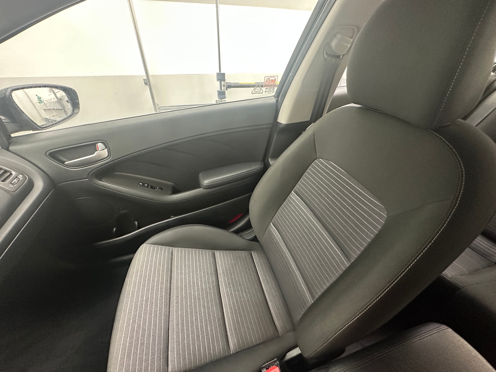 Thumbnail: 2017 Kia Forte - 2