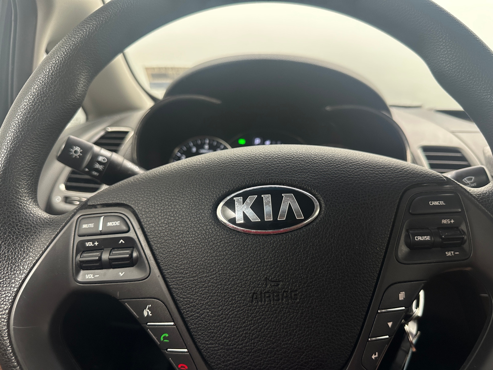 Thumbnail: 2017 Kia Forte - 5