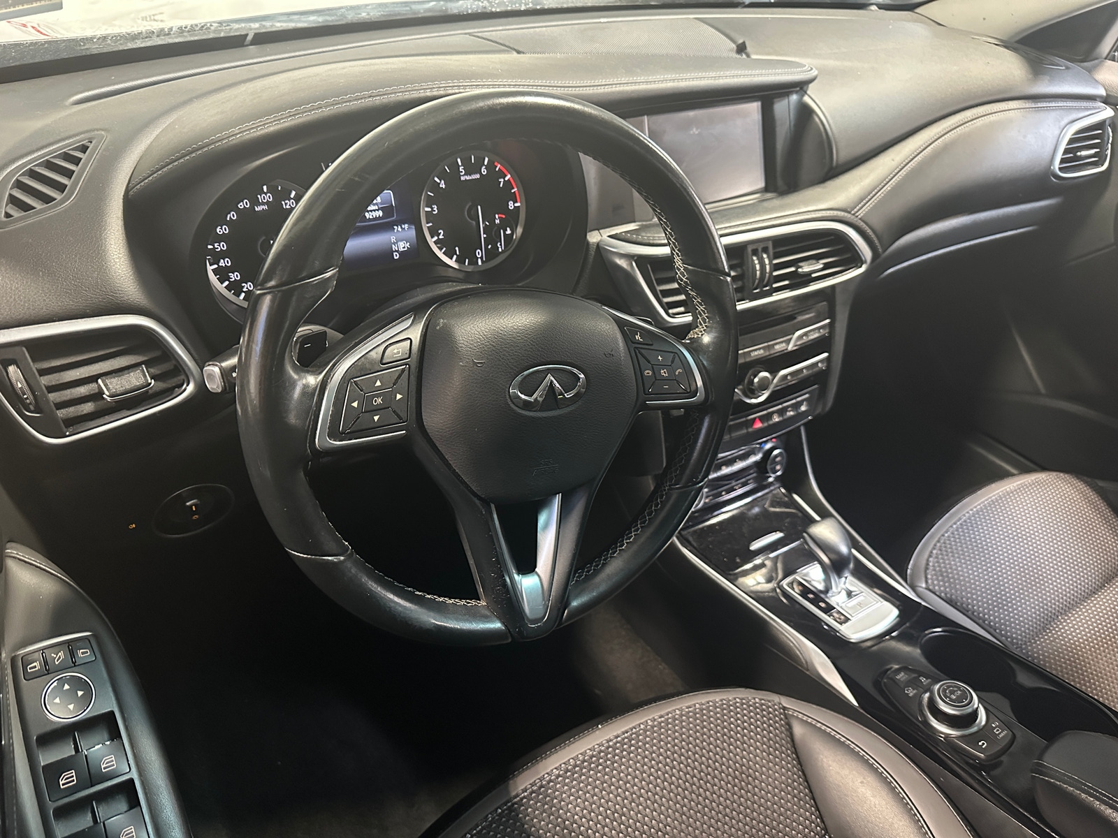 Thumbnail: 2019 INFINITI QX30 - 2