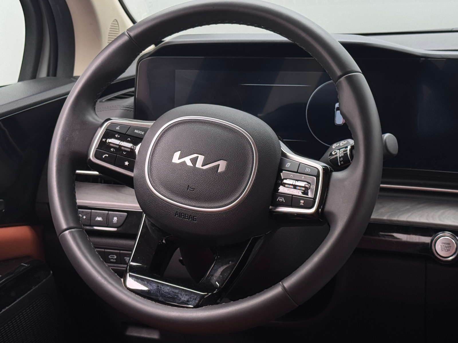 Thumbnail: 2024 Kia Carnival - 4