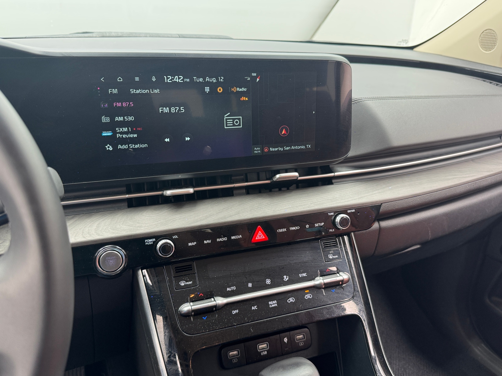 Thumbnail: 2024 Kia Carnival - 3