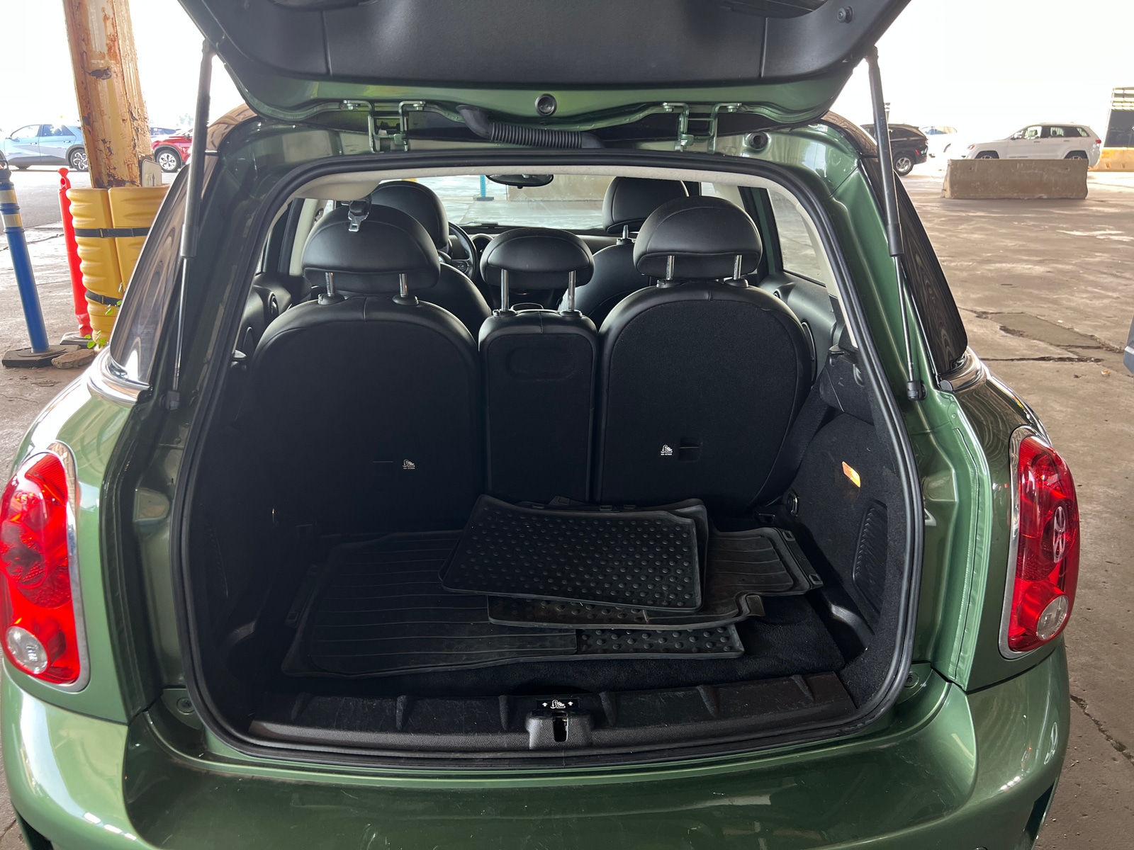 Thumbnail: 2015 MINI Cooper Countryman - 6