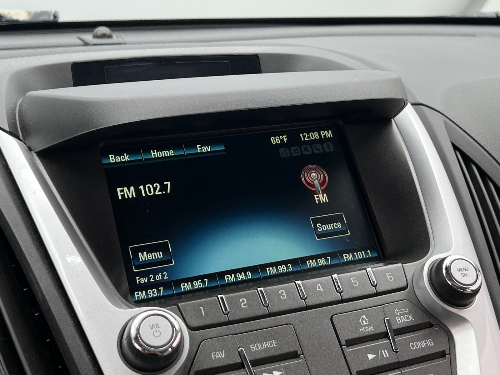Thumbnail: 2016 Chevrolet Equinox - 3