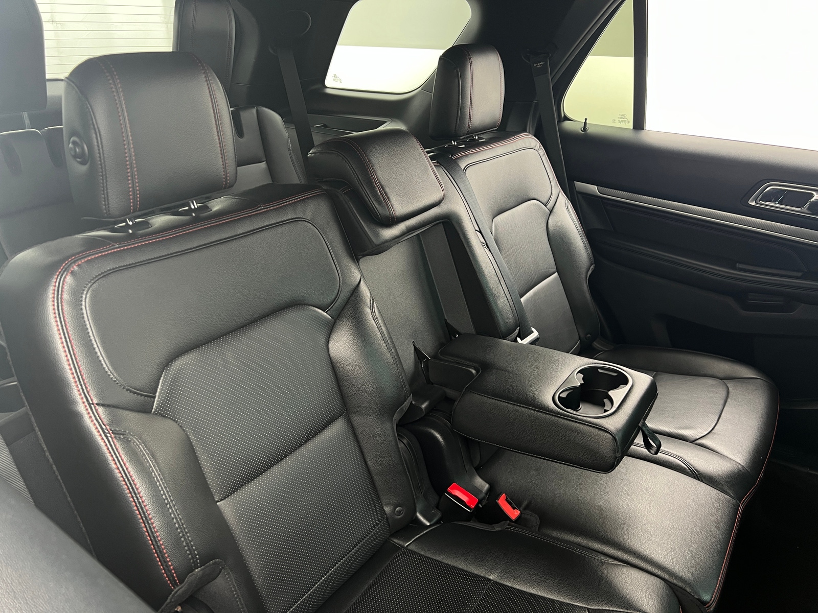 Thumbnail: 2016 Ford Explorer - 5