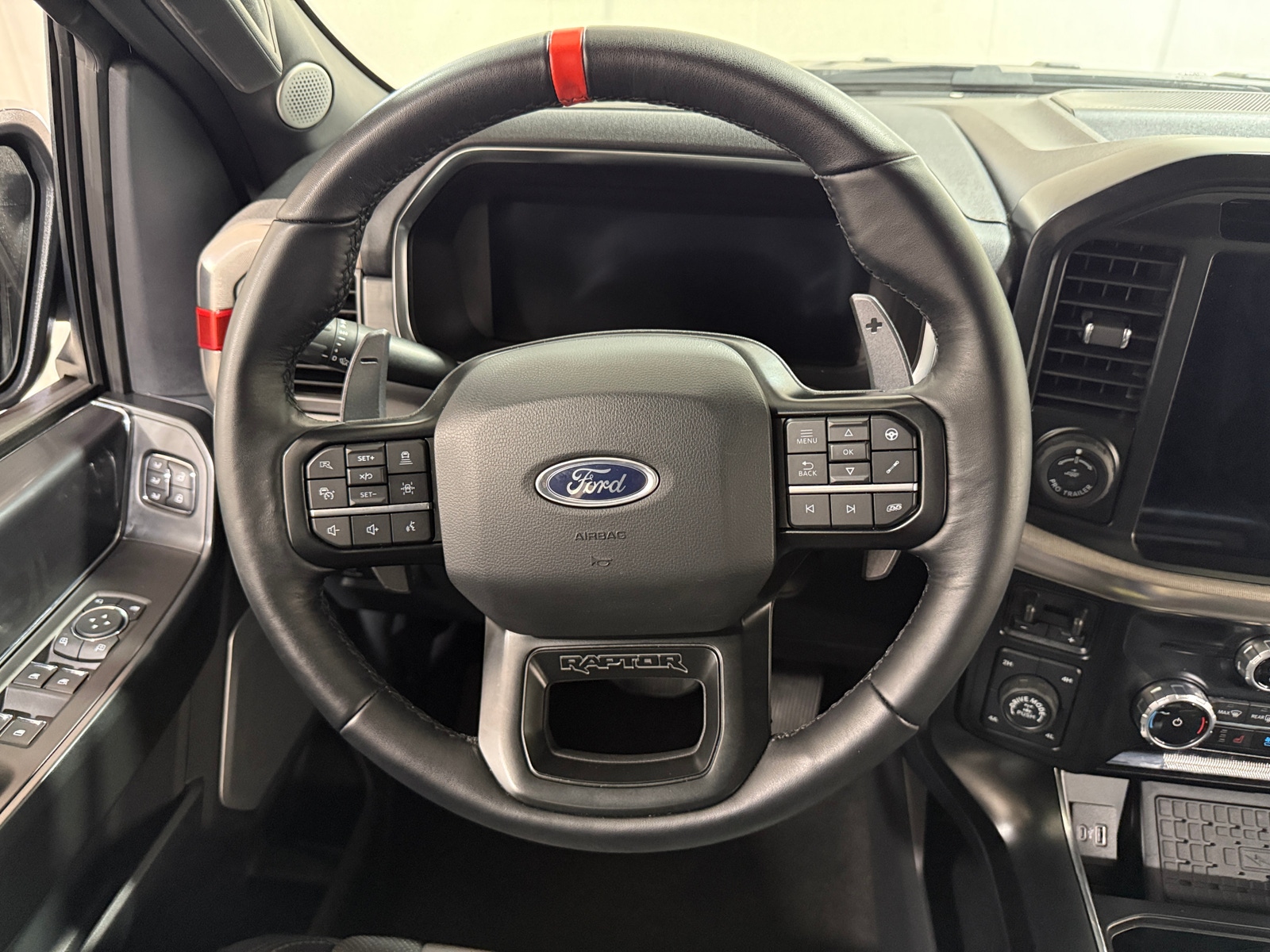Thumbnail: 2023 Ford Econoline - 4