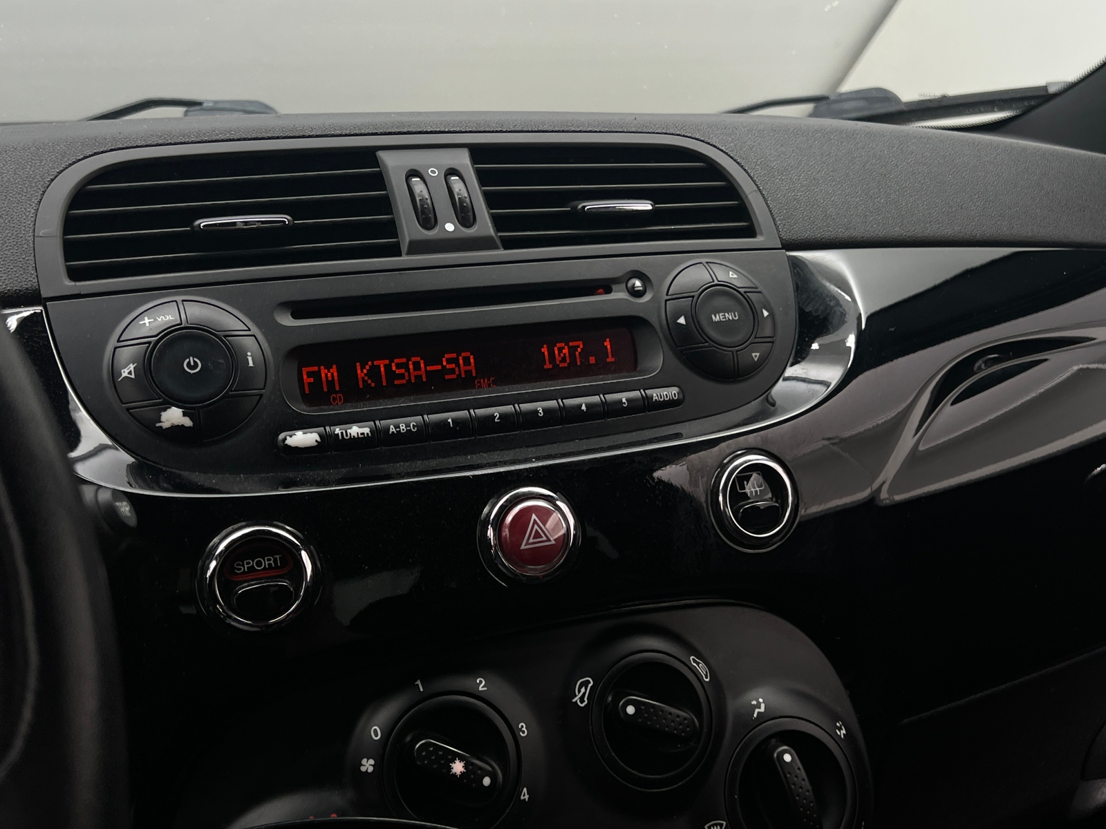 Thumbnail: 2015 Fiat 500 - 3