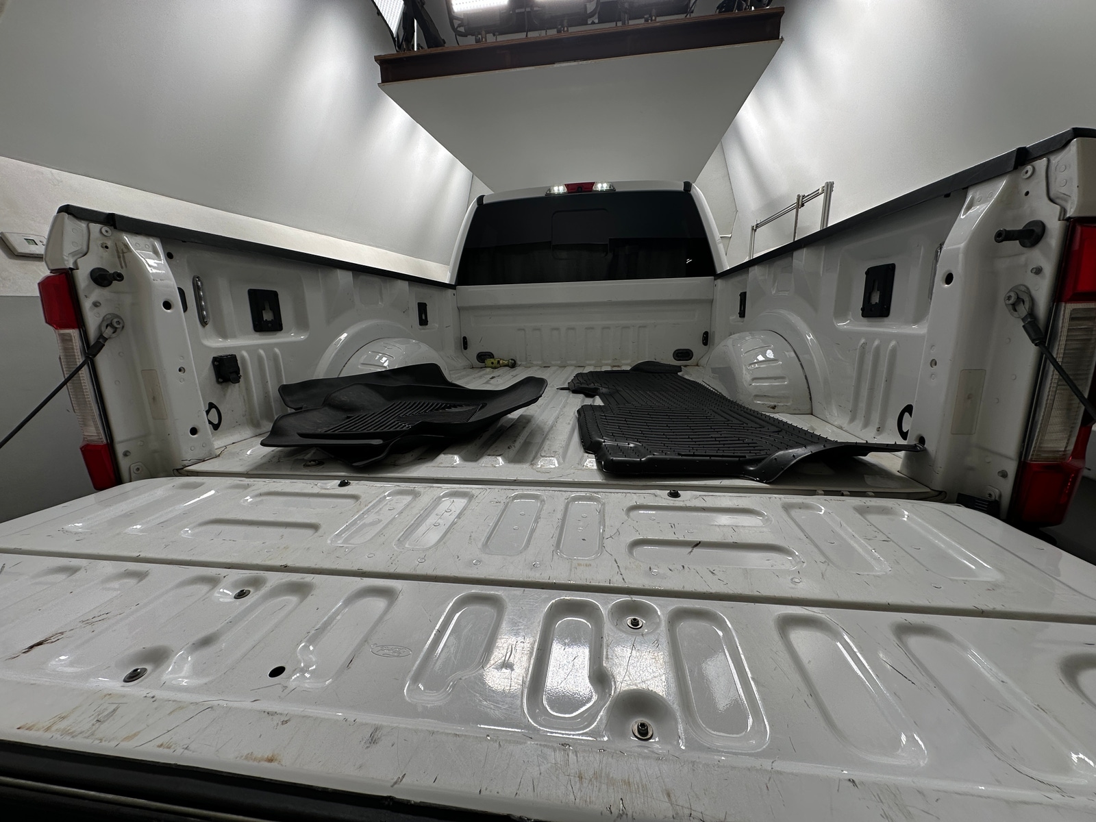 Thumbnail: 2019 Ford Econoline - 6