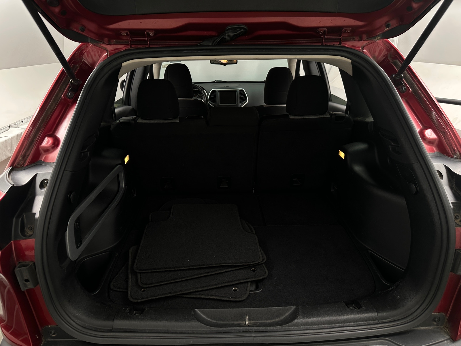 Thumbnail: 2014 Jeep Cherokee - 7