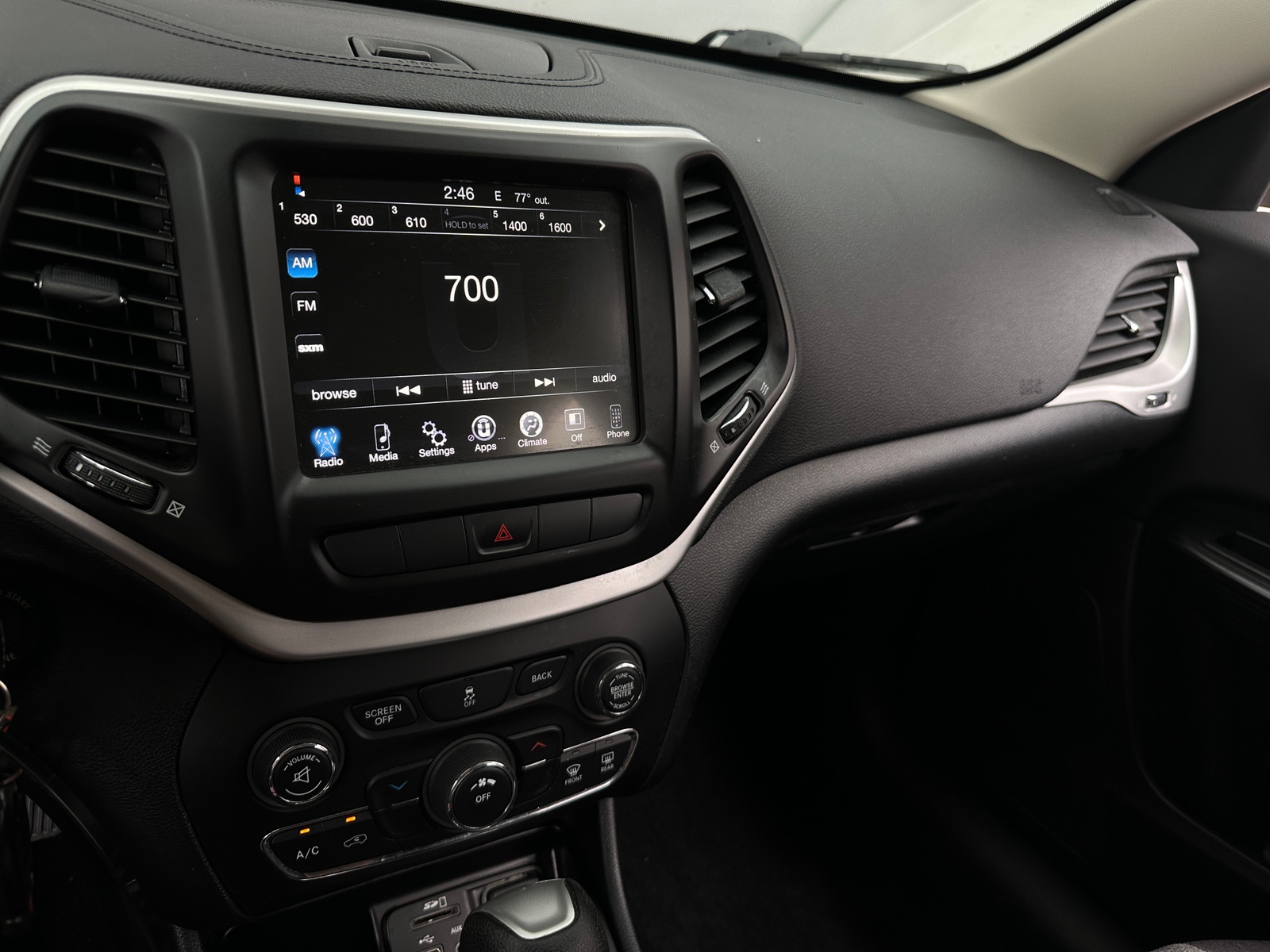 Thumbnail: 2014 Jeep Cherokee - 4