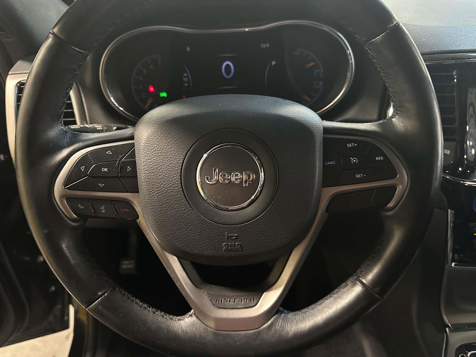 Thumbnail: 2019 Jeep Grand Cherokee - 4