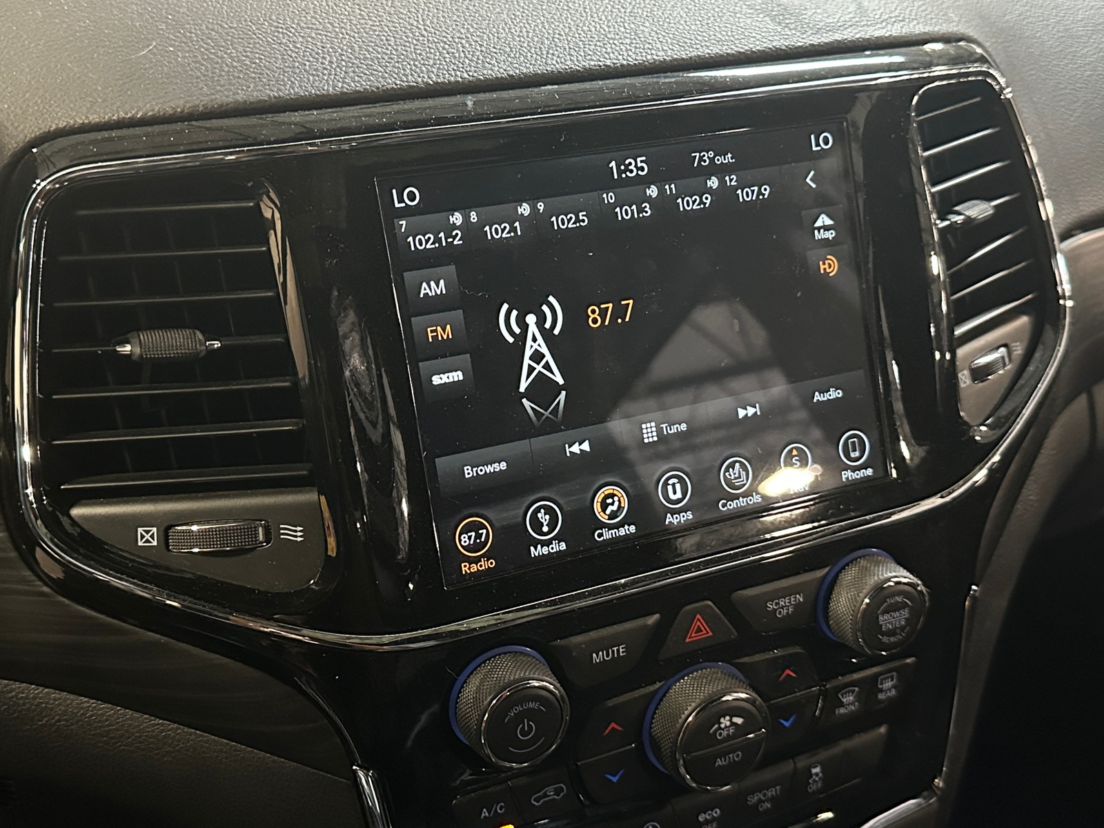 Thumbnail: 2019 Jeep Grand Cherokee - 3