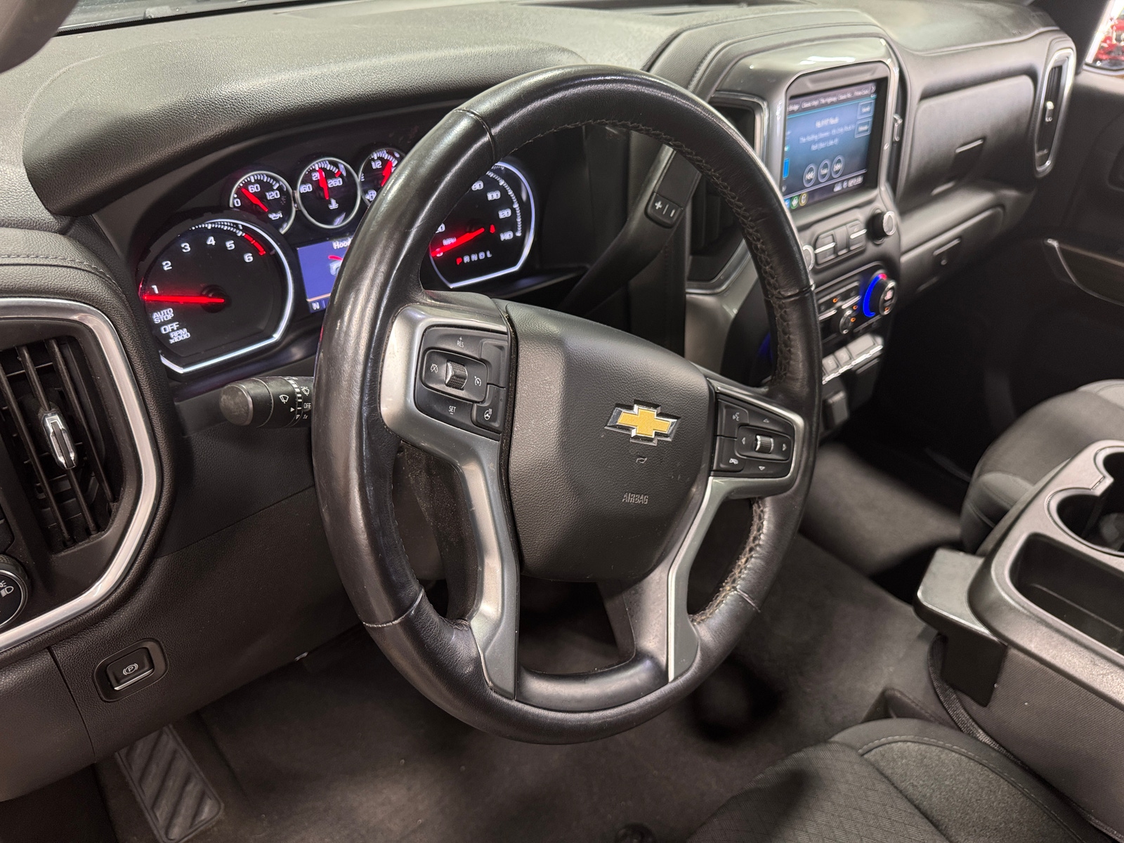 Thumbnail: 2022 Chevrolet Silverado 1500 - 3