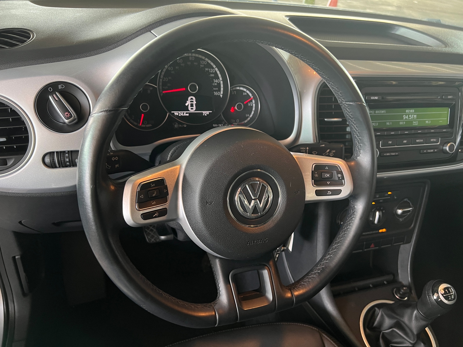 Thumbnail: 2014 Volkswagen Beetle - 4
