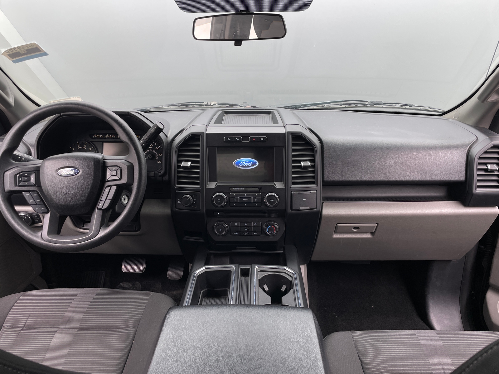 Thumbnail: 2018 Ford Econoline - 3