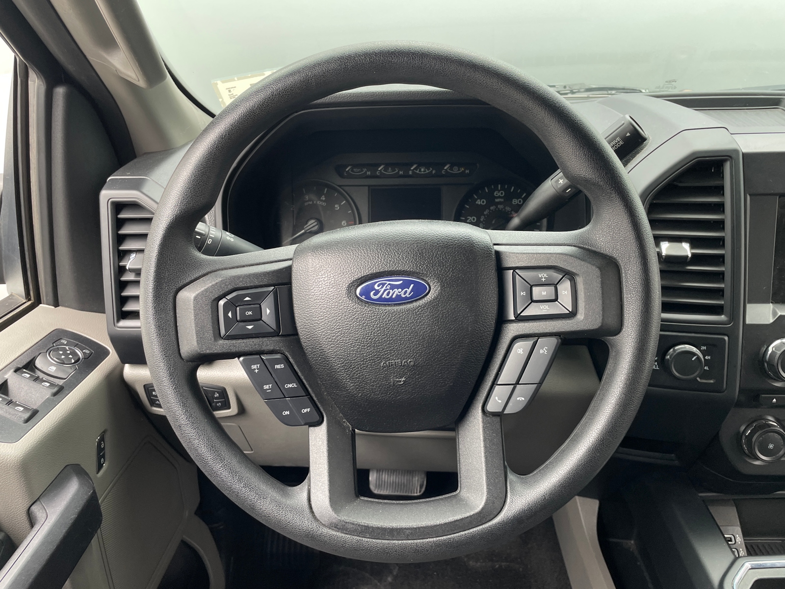 Thumbnail: 2018 Ford Econoline - 5