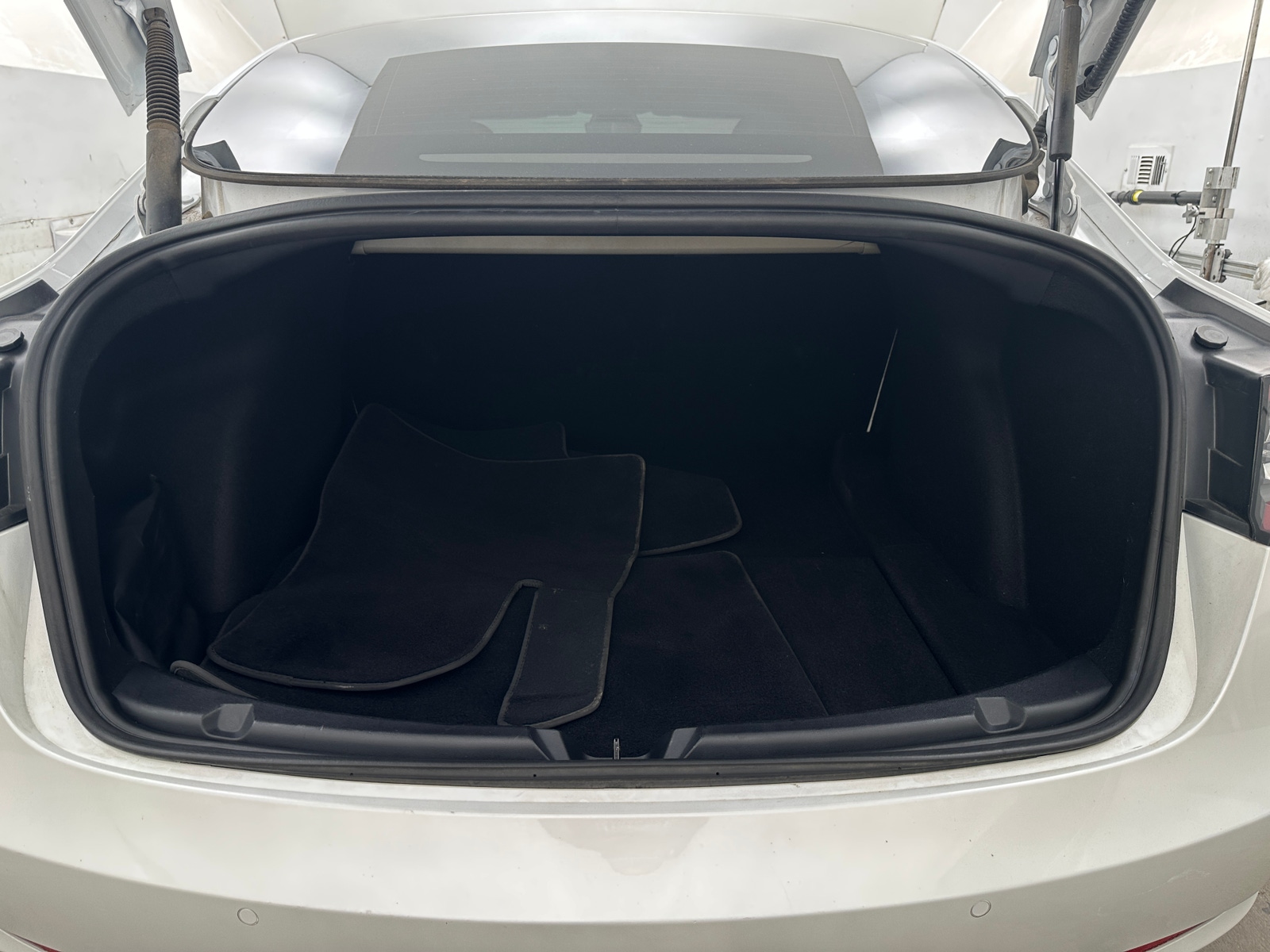 Thumbnail: 2022 Tesla Model 3 - 5