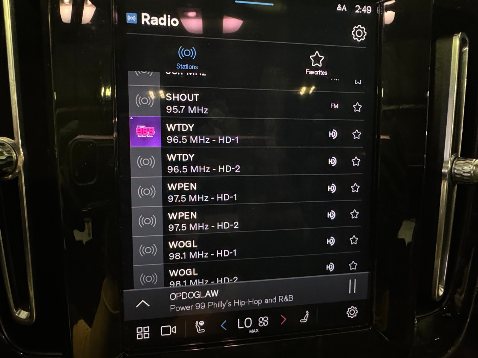 Thumbnail: 2021 Volvo XC40 - 3