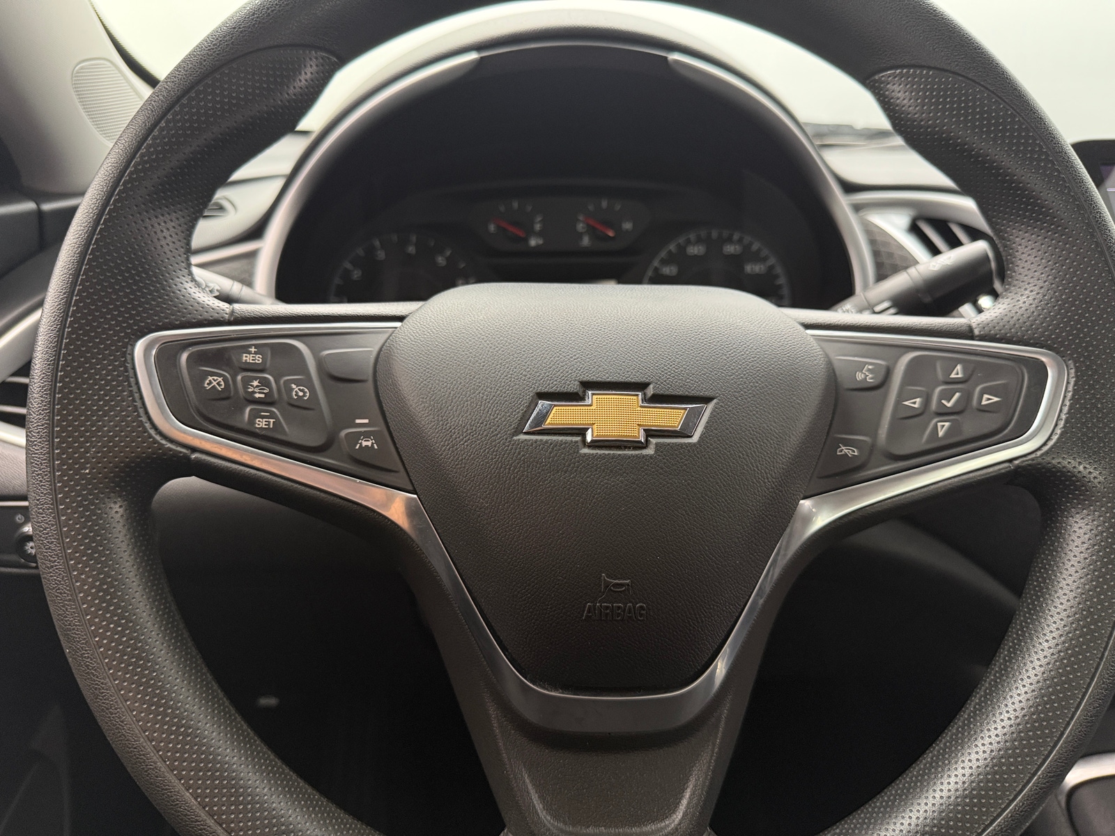 Thumbnail: 2023 Chevrolet Malibu - 5