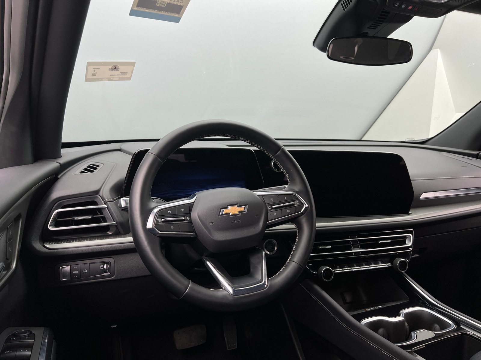 Thumbnail: 2025 Chevrolet Traverse - 3