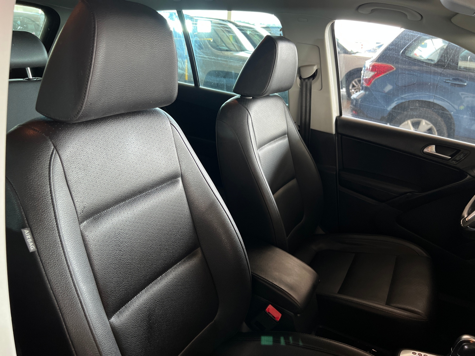Thumbnail: 2015 Volkswagen Tiguan - 2