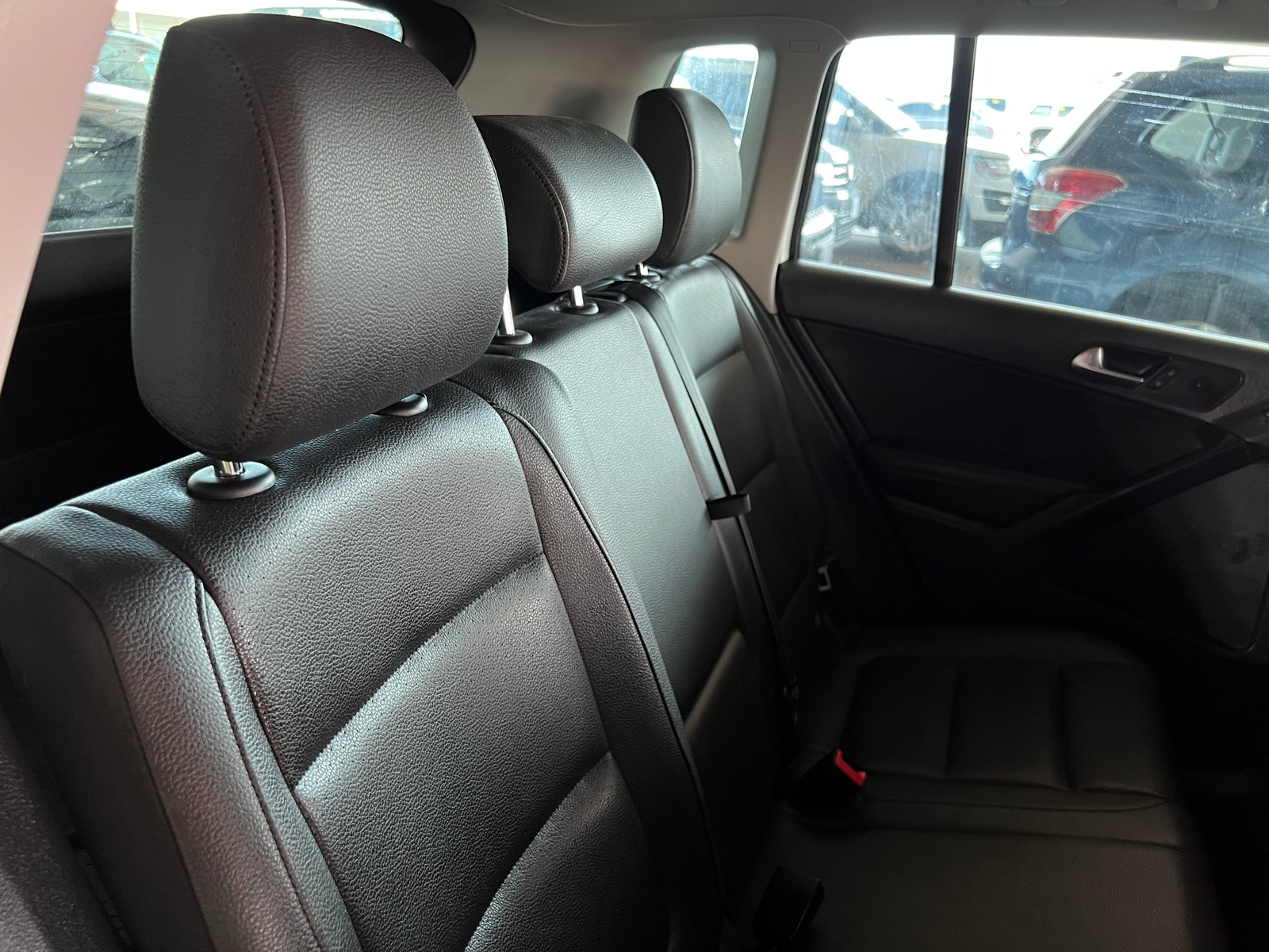 Thumbnail: 2015 Volkswagen Tiguan - 6