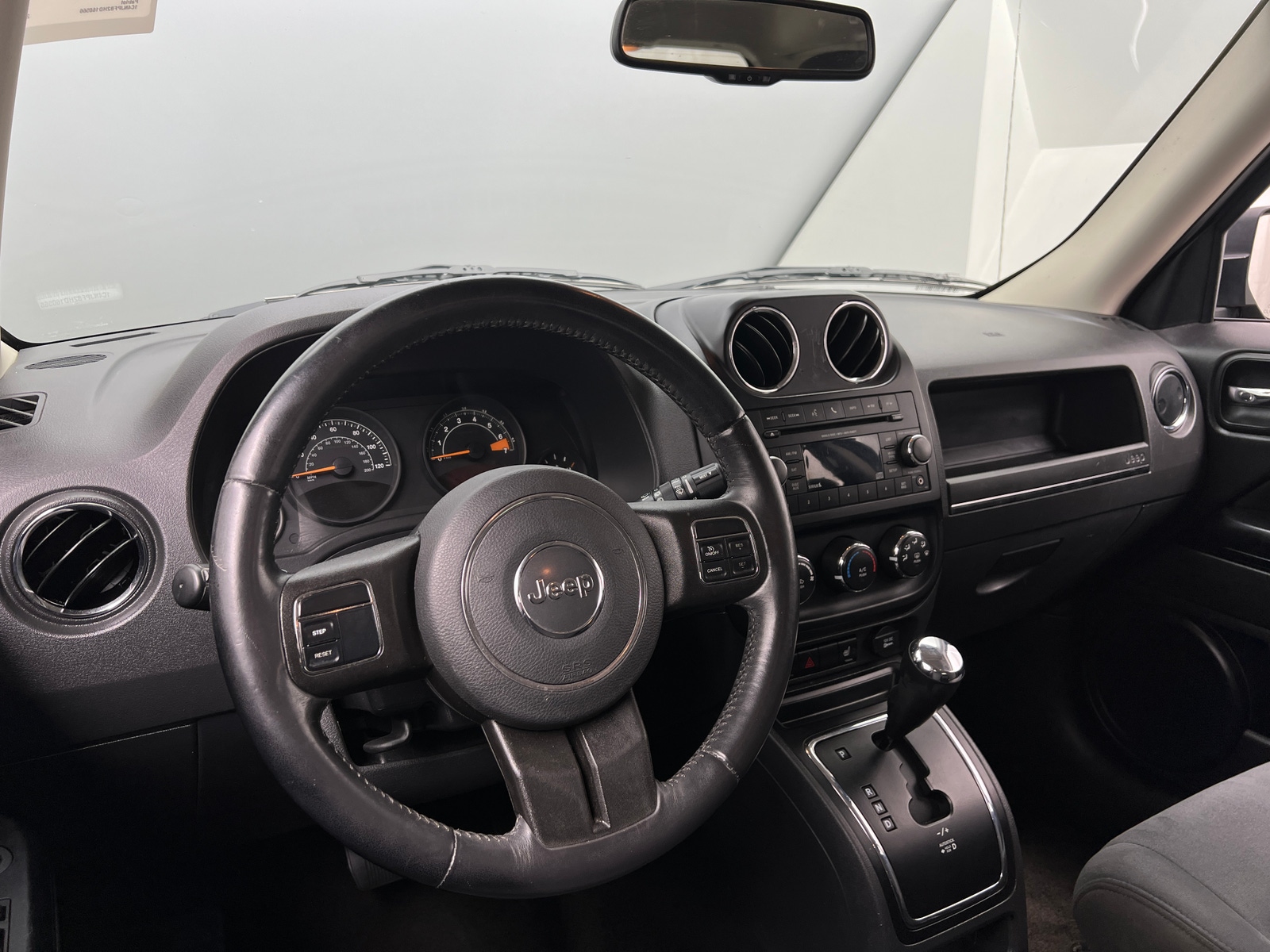 Thumbnail: 2017 Jeep Patriot - 3