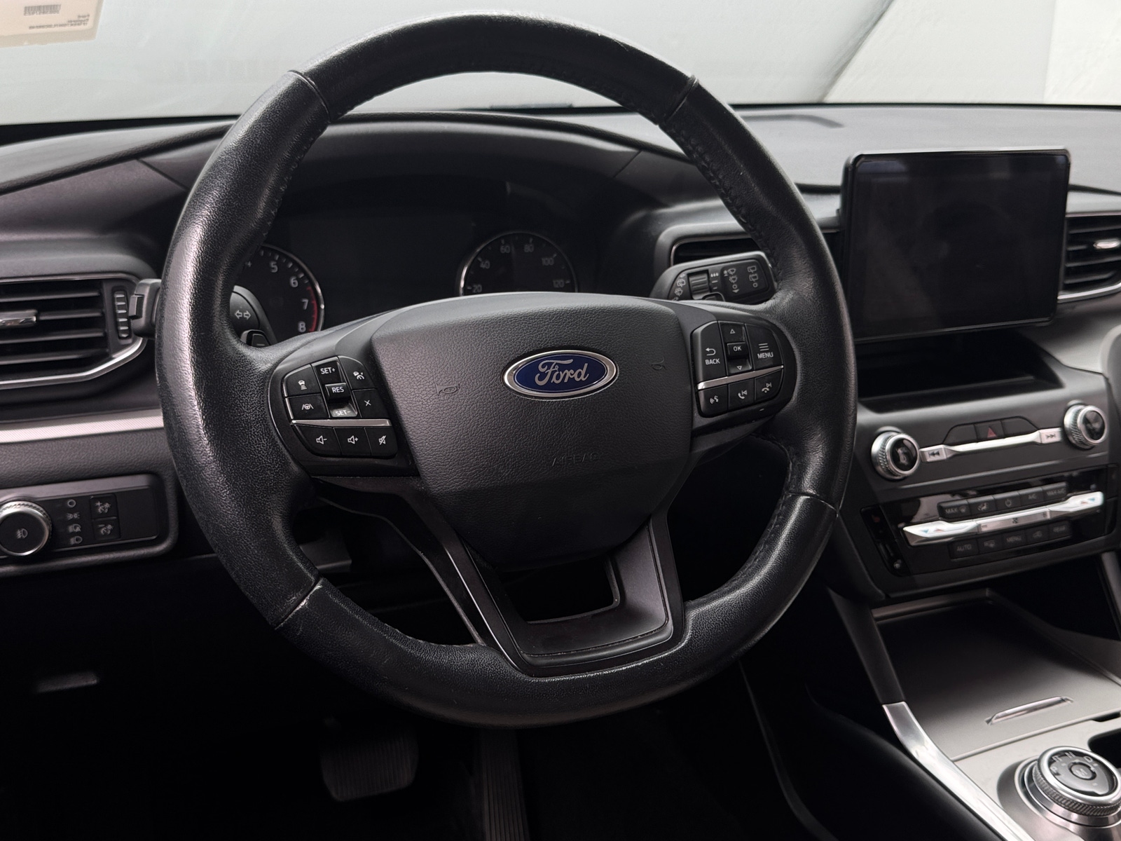 Thumbnail: 2020 Ford Explorer - 5