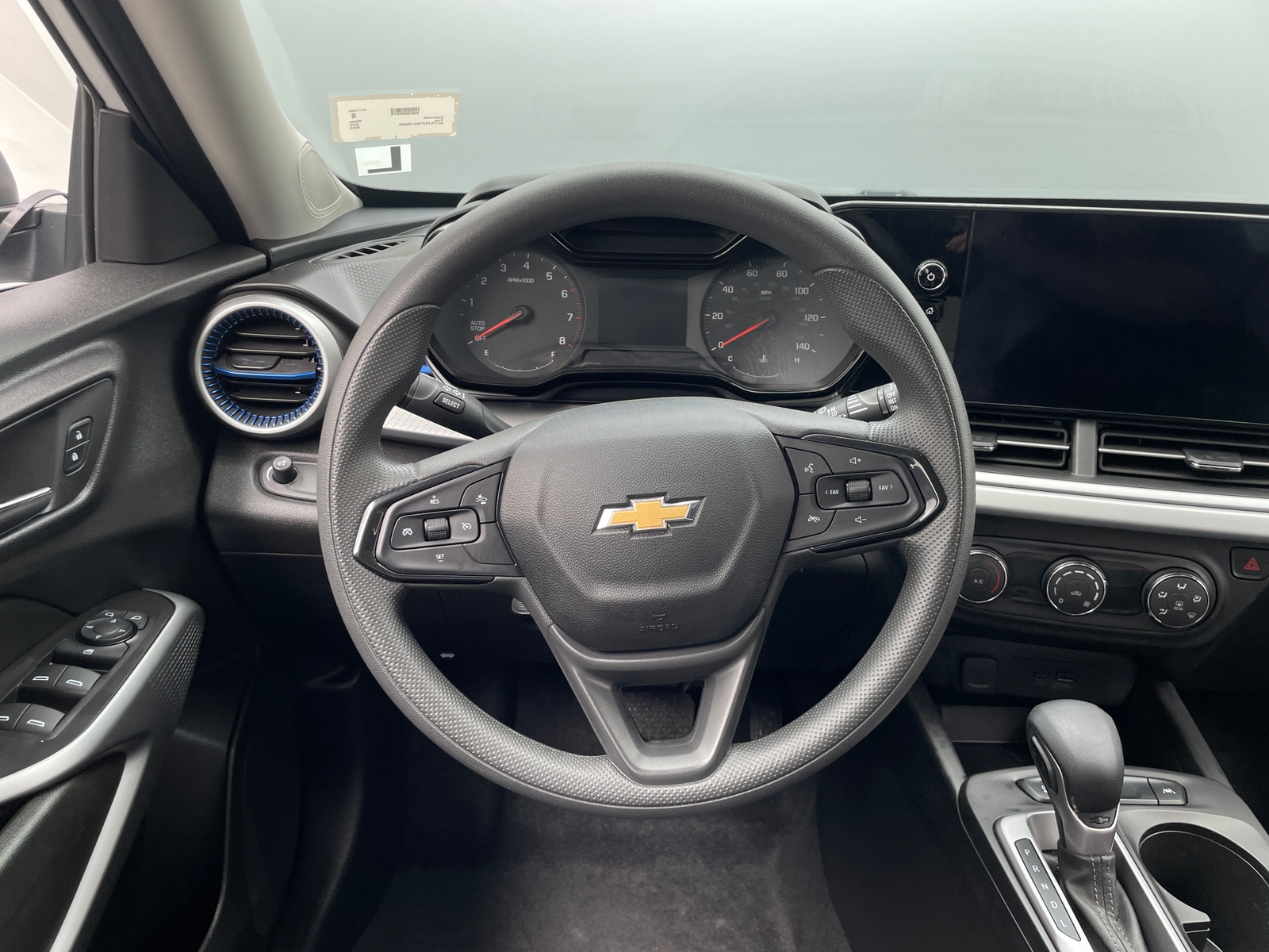 Thumbnail: 2025 Chevrolet Trax - 5