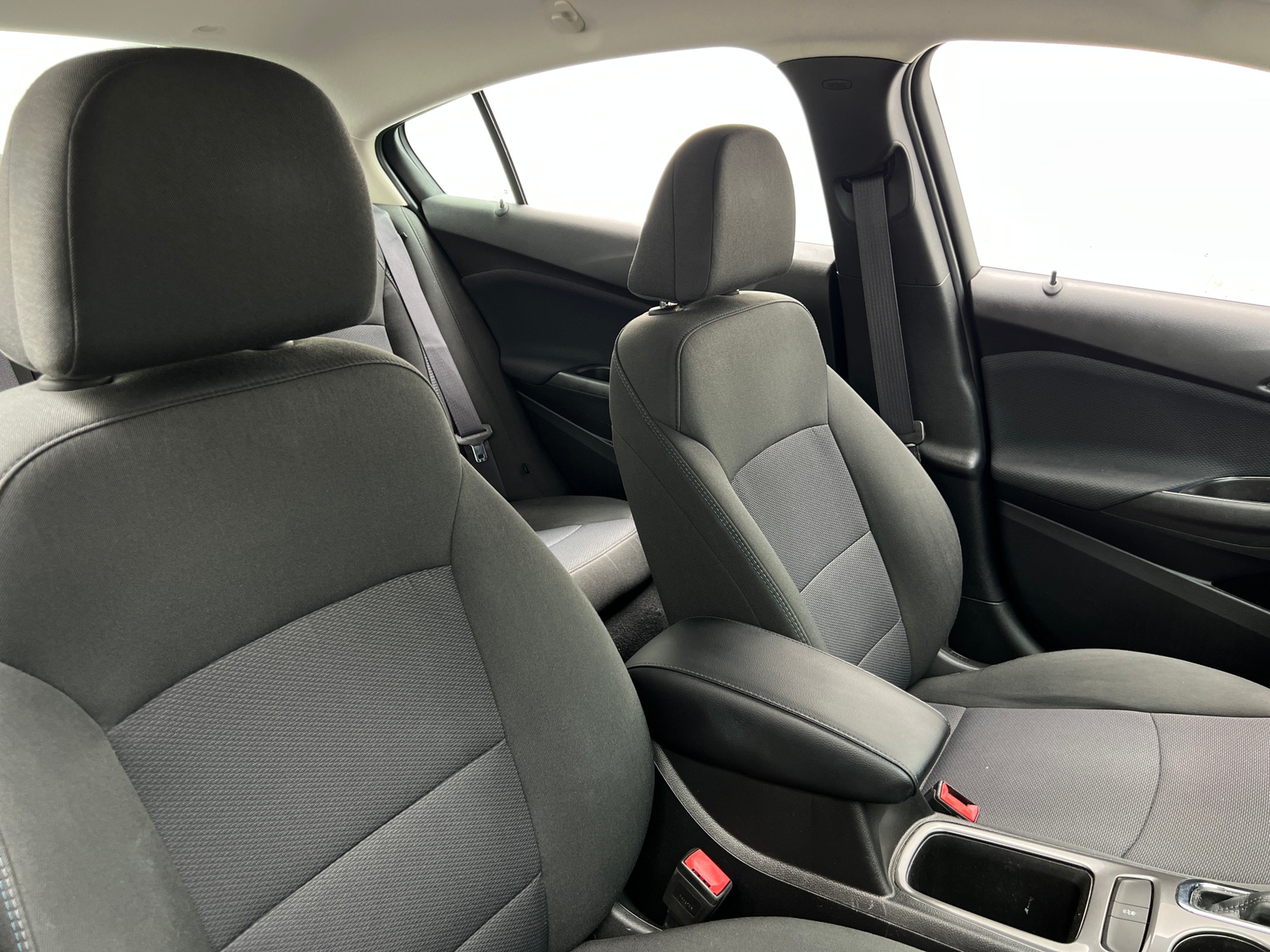 Thumbnail: 2017 Chevrolet Cruze - 2