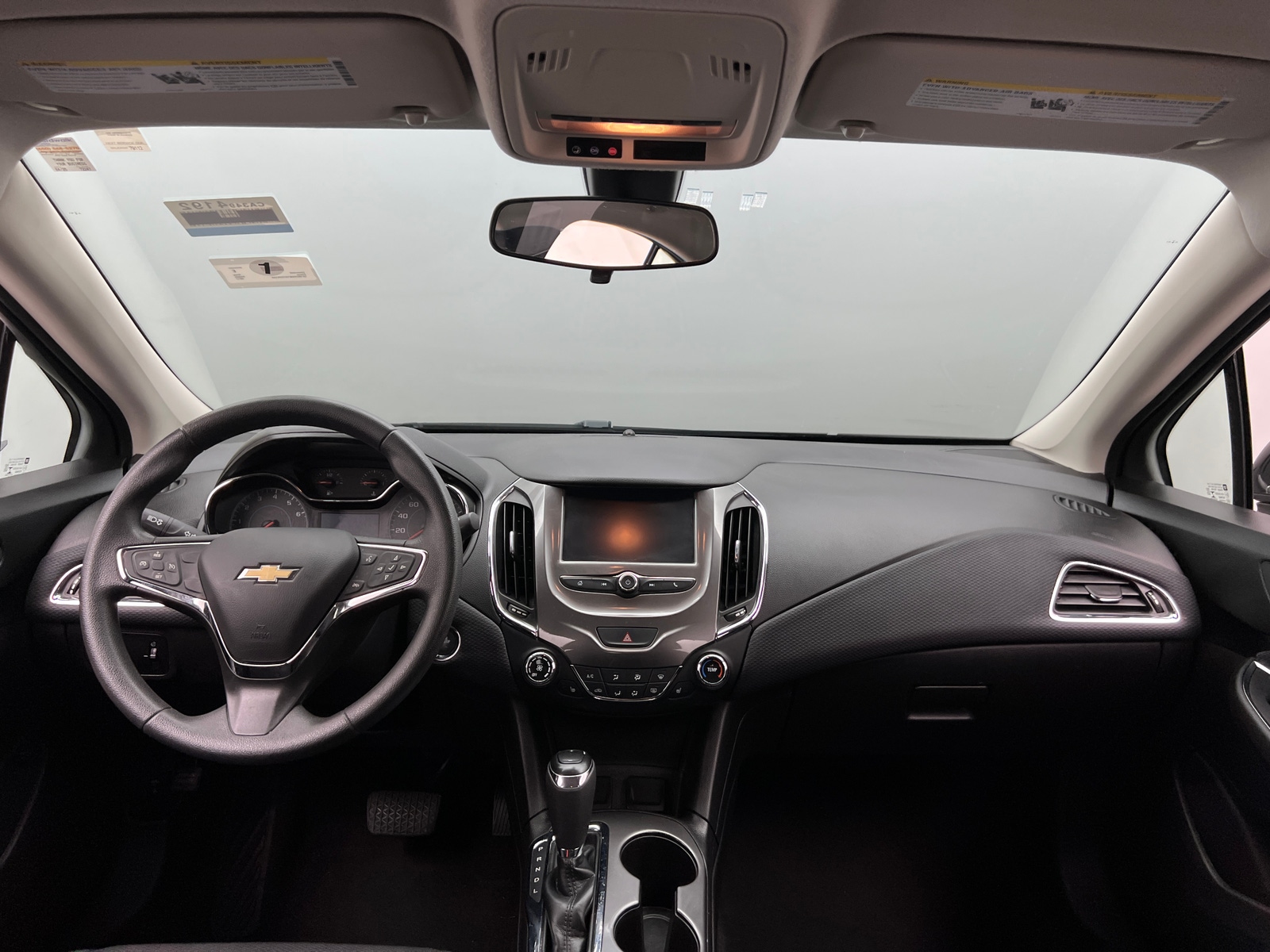Thumbnail: 2017 Chevrolet Cruze - 3