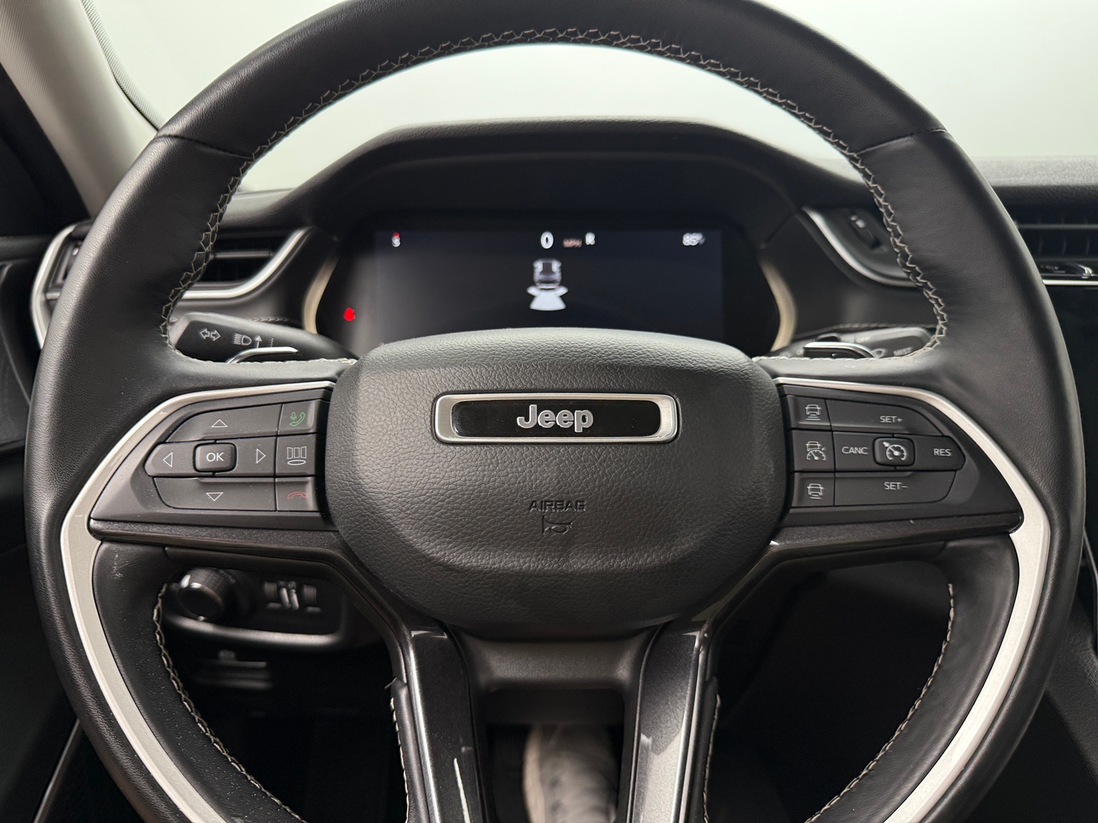 Thumbnail: 2022 Jeep Grand Cherokee - 5