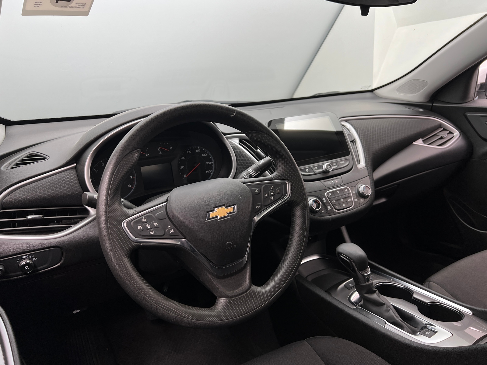 Thumbnail: 2024 Chevrolet Malibu - 3