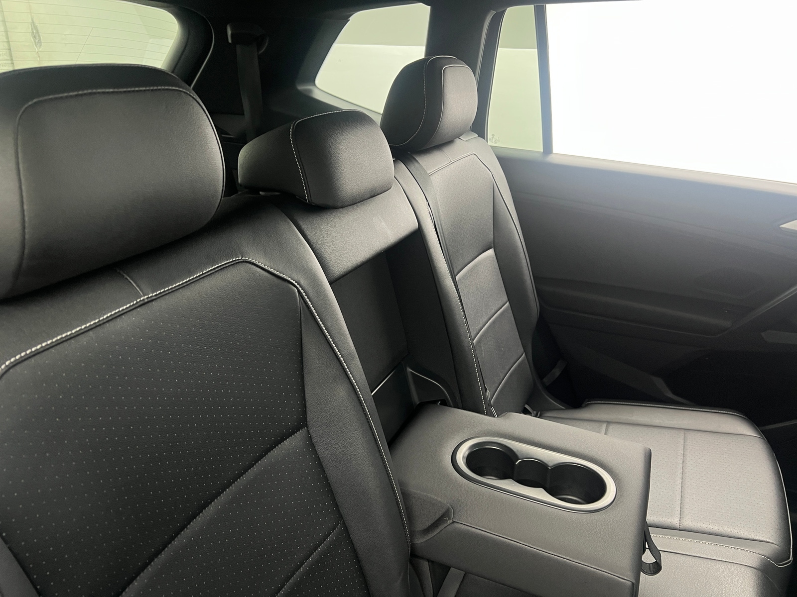 Thumbnail: 2021 Volkswagen Tiguan - 5
