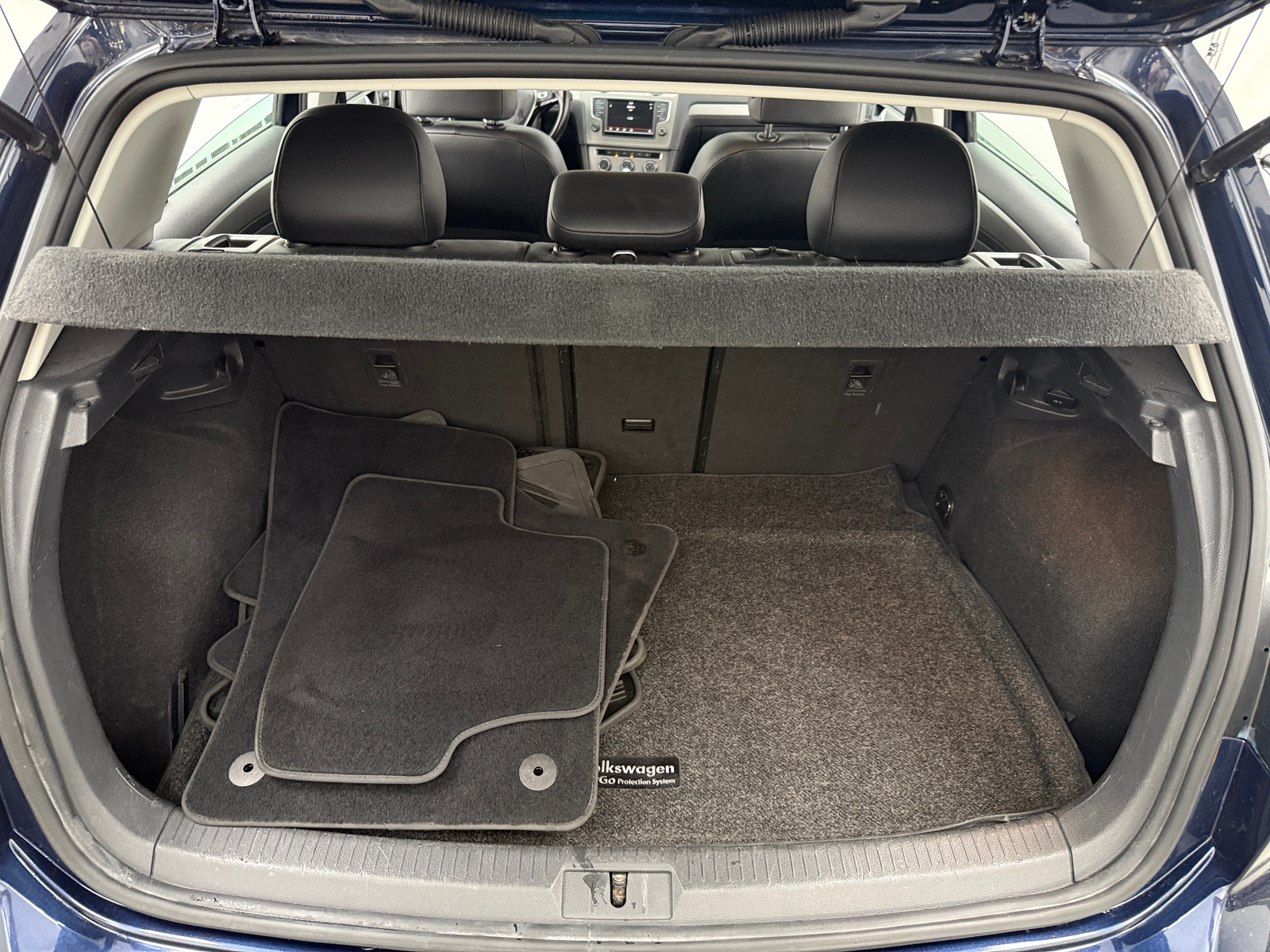 Thumbnail: 2016 Volkswagen Golf - 6
