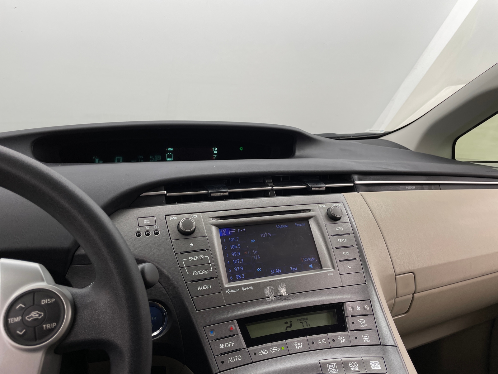 Thumbnail: 2013 Toyota Prius - 4