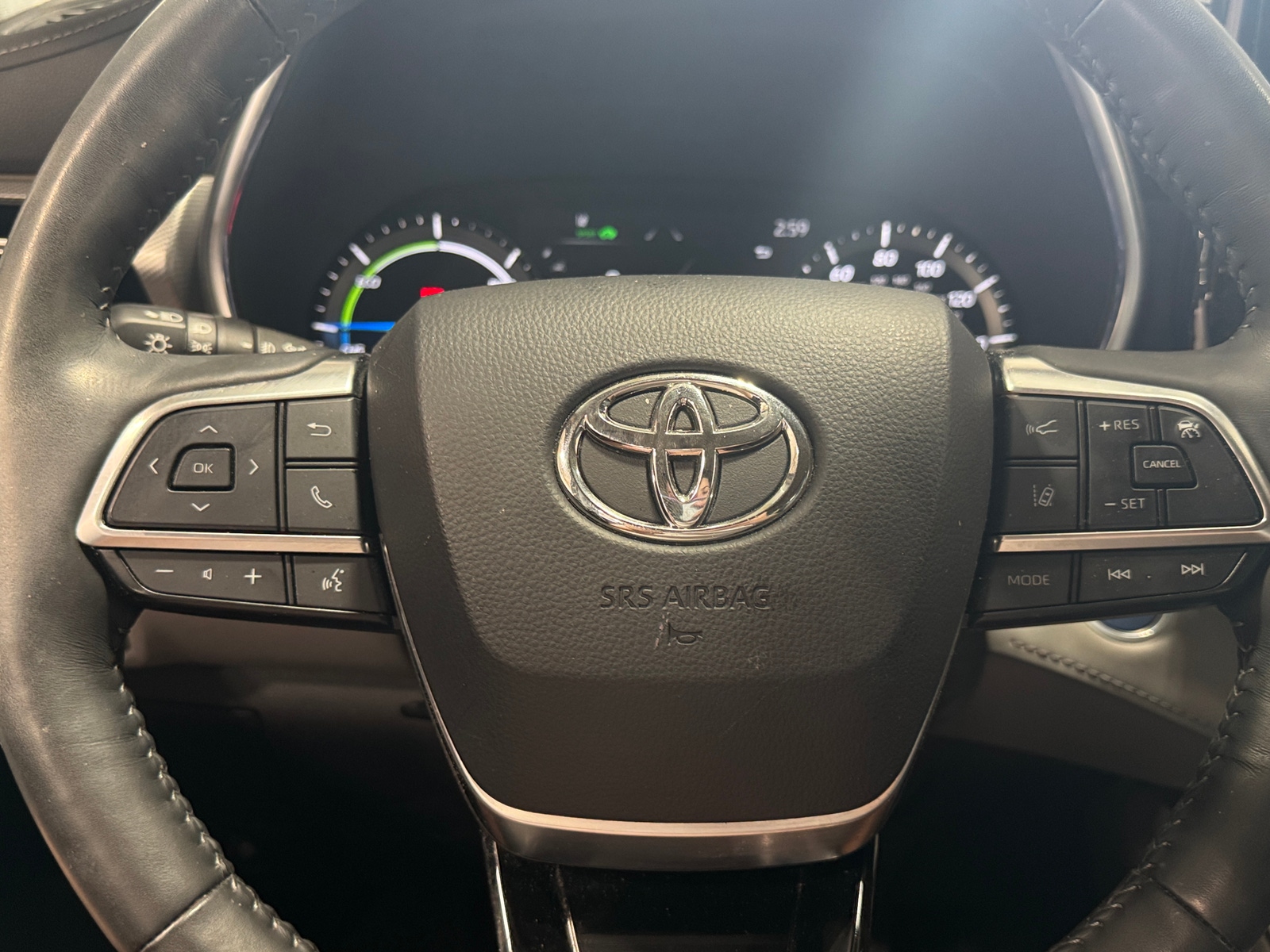 Thumbnail: 2021 Toyota Highlander - 4