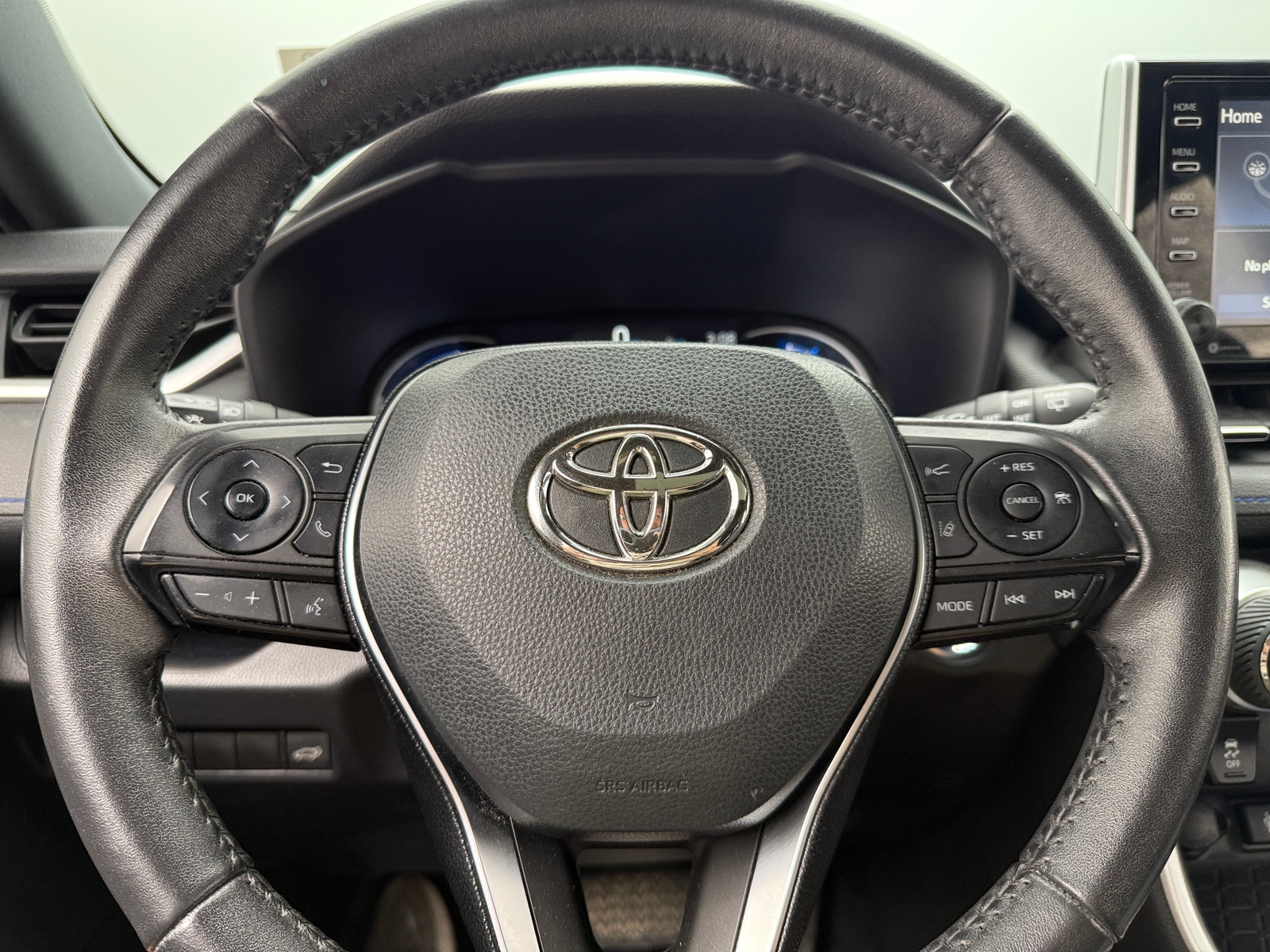 Thumbnail: 2021 Toyota RAV4 - 4