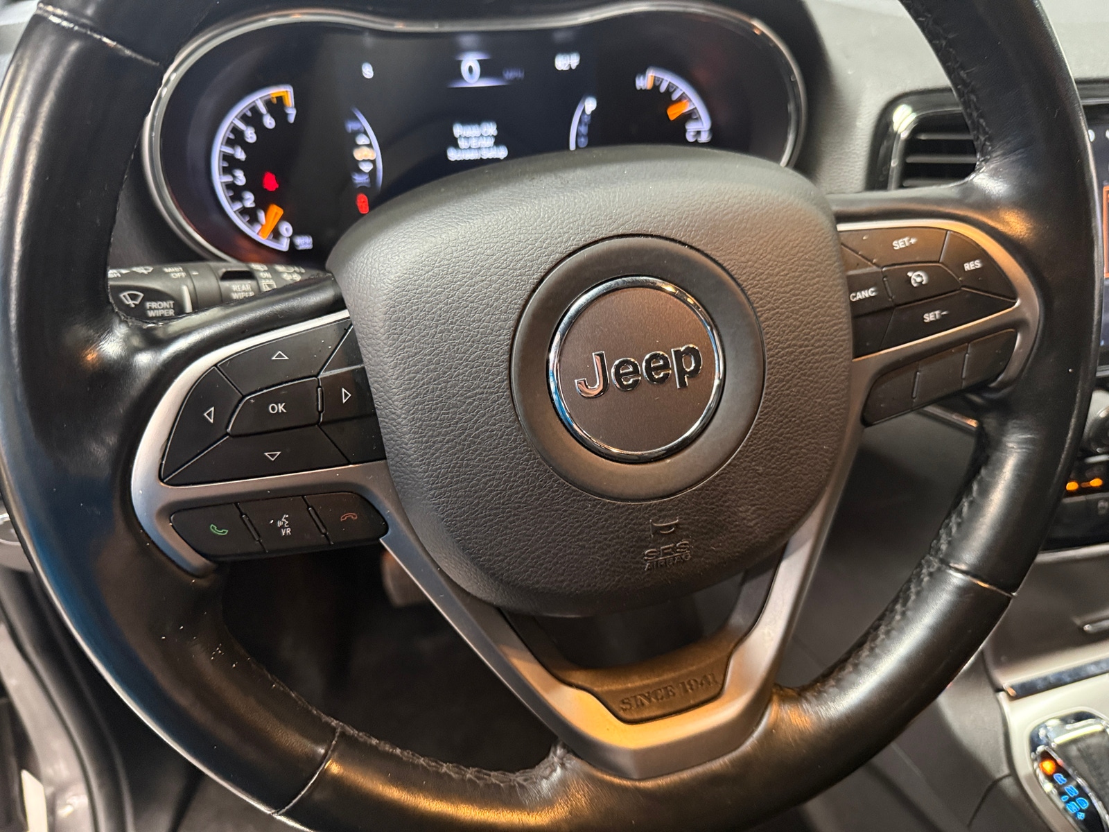 Thumbnail: 2020 Jeep Grand Cherokee - 4