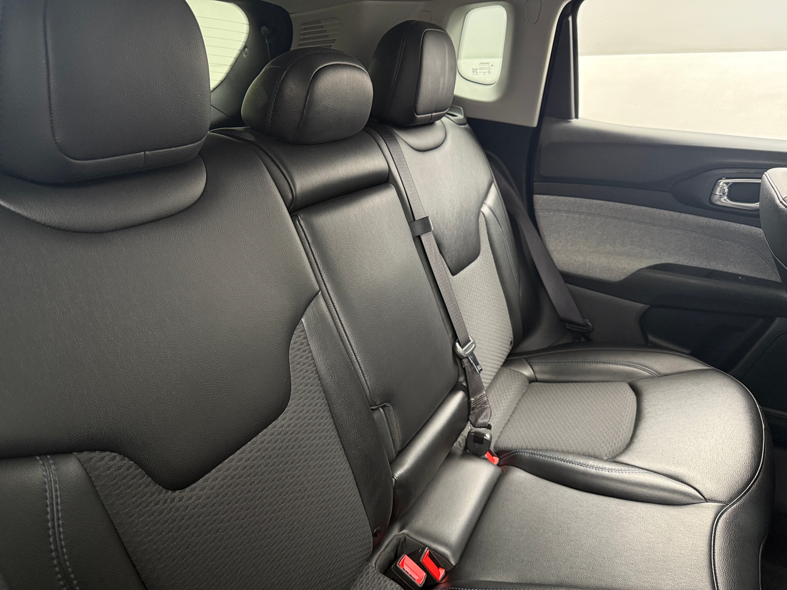 Thumbnail: 2022 Jeep Compass - 6