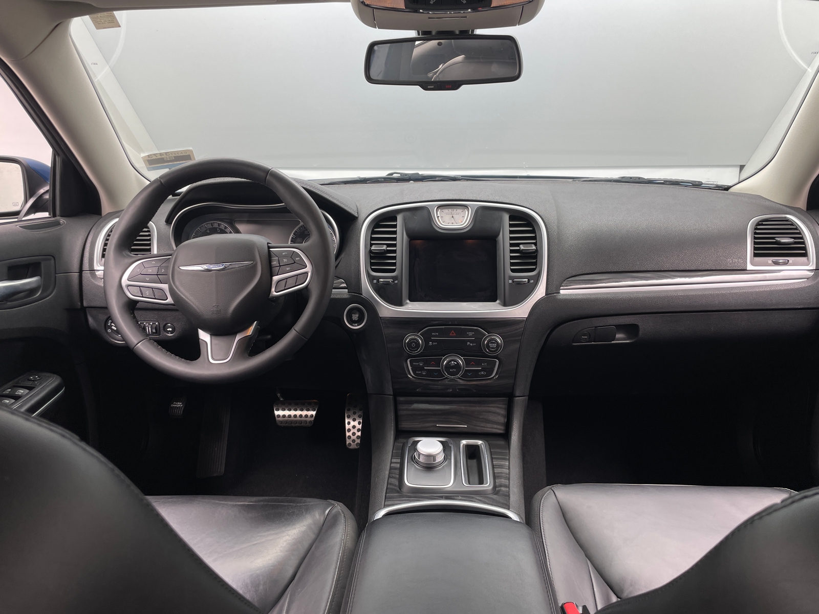 Thumbnail: 2022 Chrysler 300 - 2