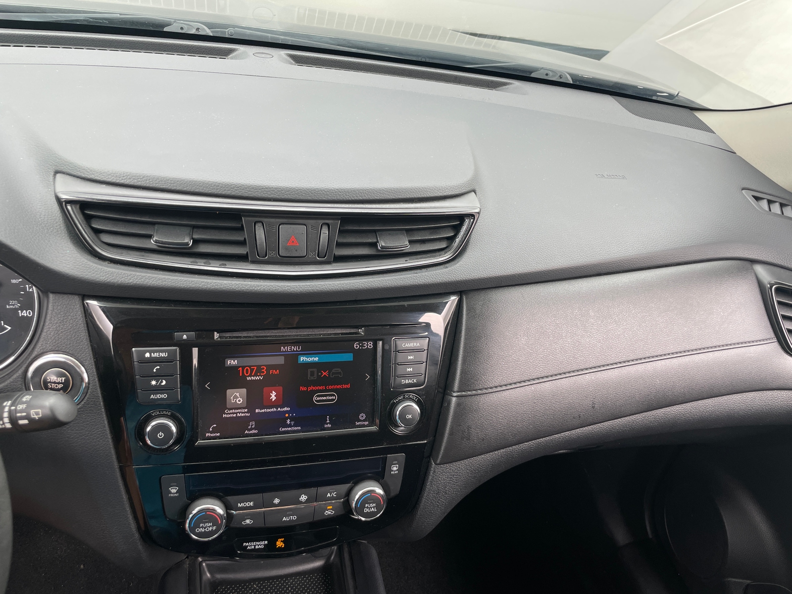 Thumbnail: 2018 Nissan Rogue - 4