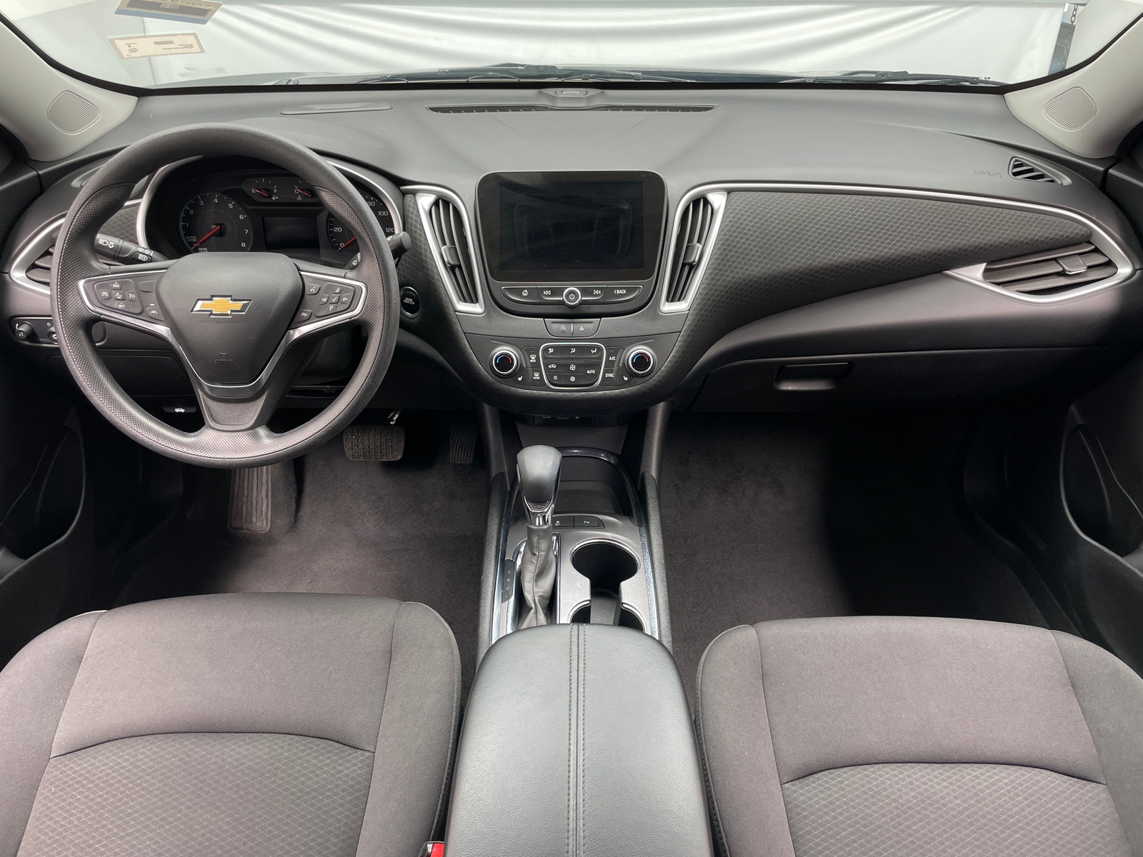 Thumbnail: 2024 Chevrolet Malibu - 3
