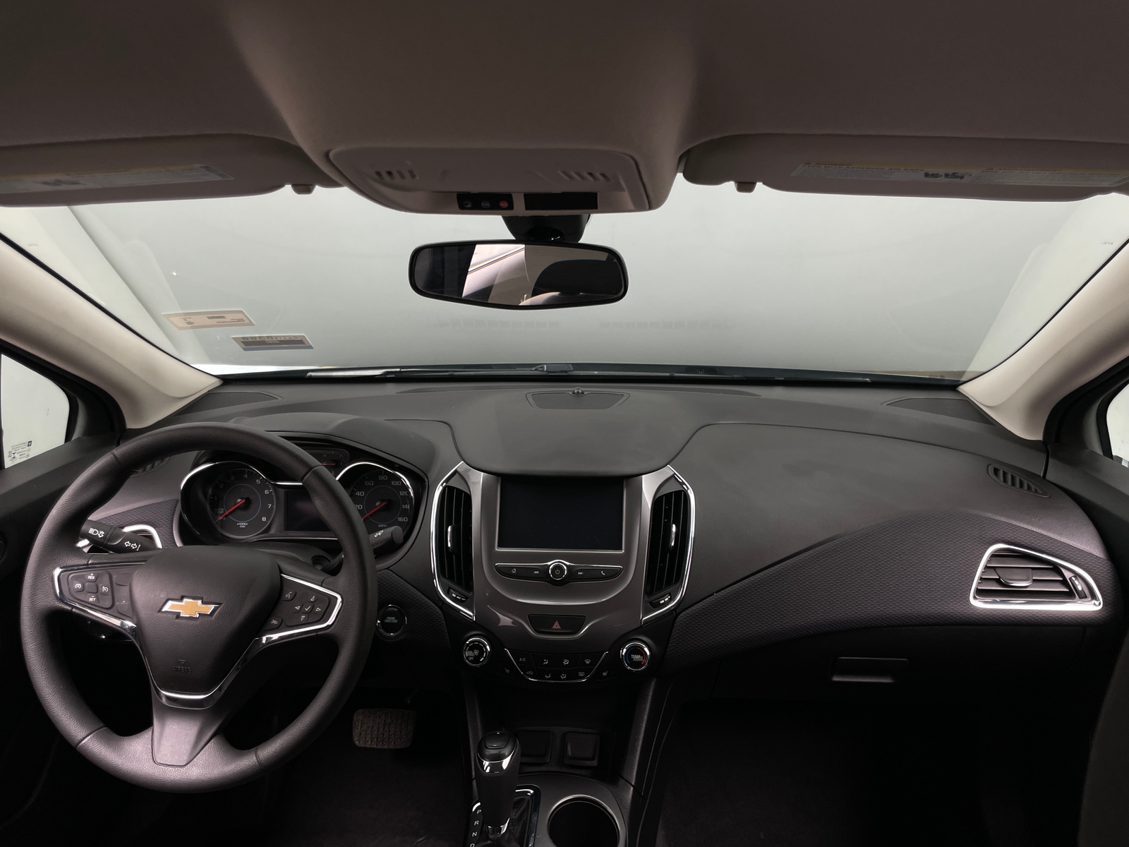 Thumbnail: 2018 Chevrolet Cruze - 3