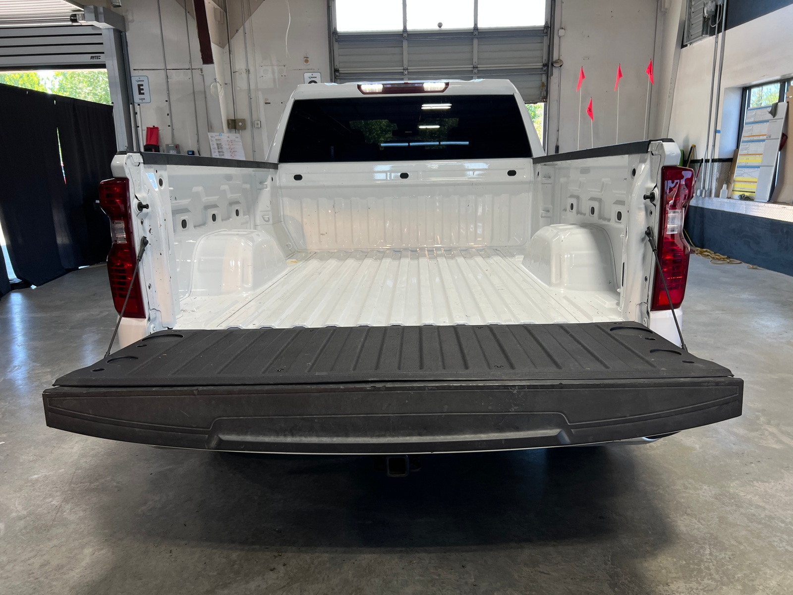 Thumbnail: 2024 Chevrolet Silverado 1500 - 6