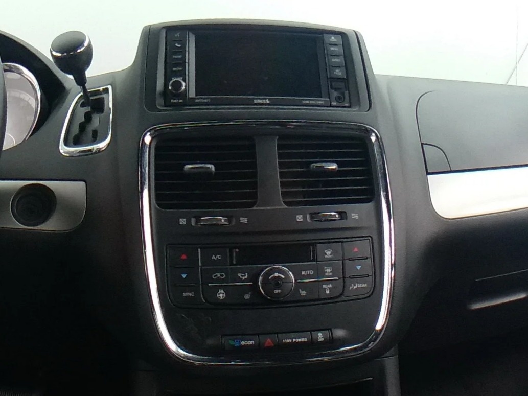 Thumbnail: 2018 Dodge Grand Caravan - 2