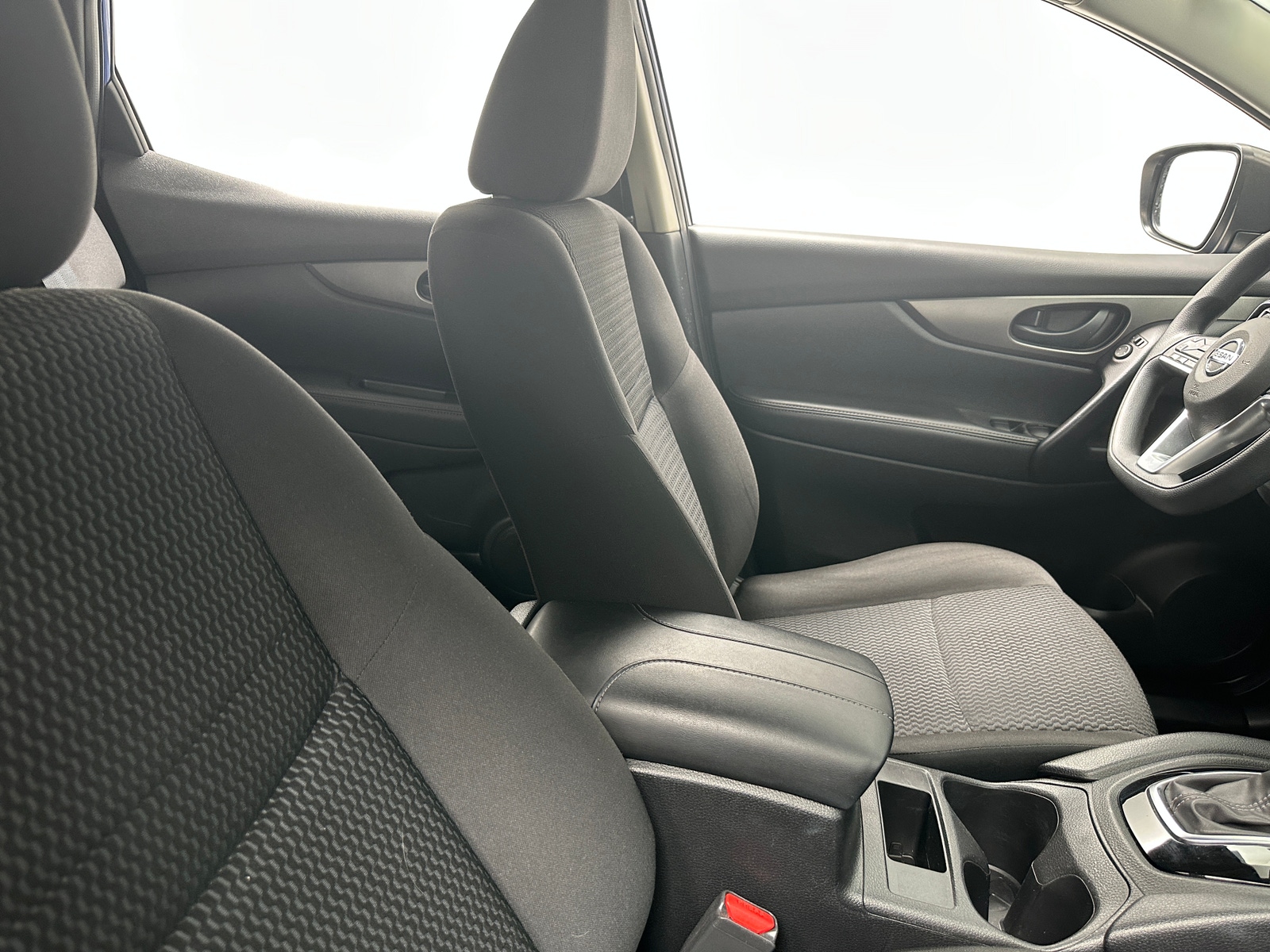 Thumbnail: 2020 Nissan Rogue Sport - 2