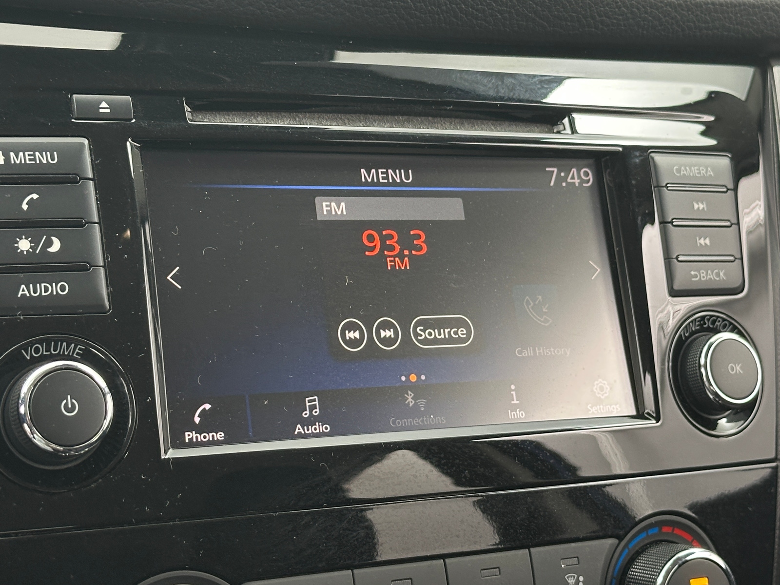 Thumbnail: 2020 Nissan Rogue Sport - 4