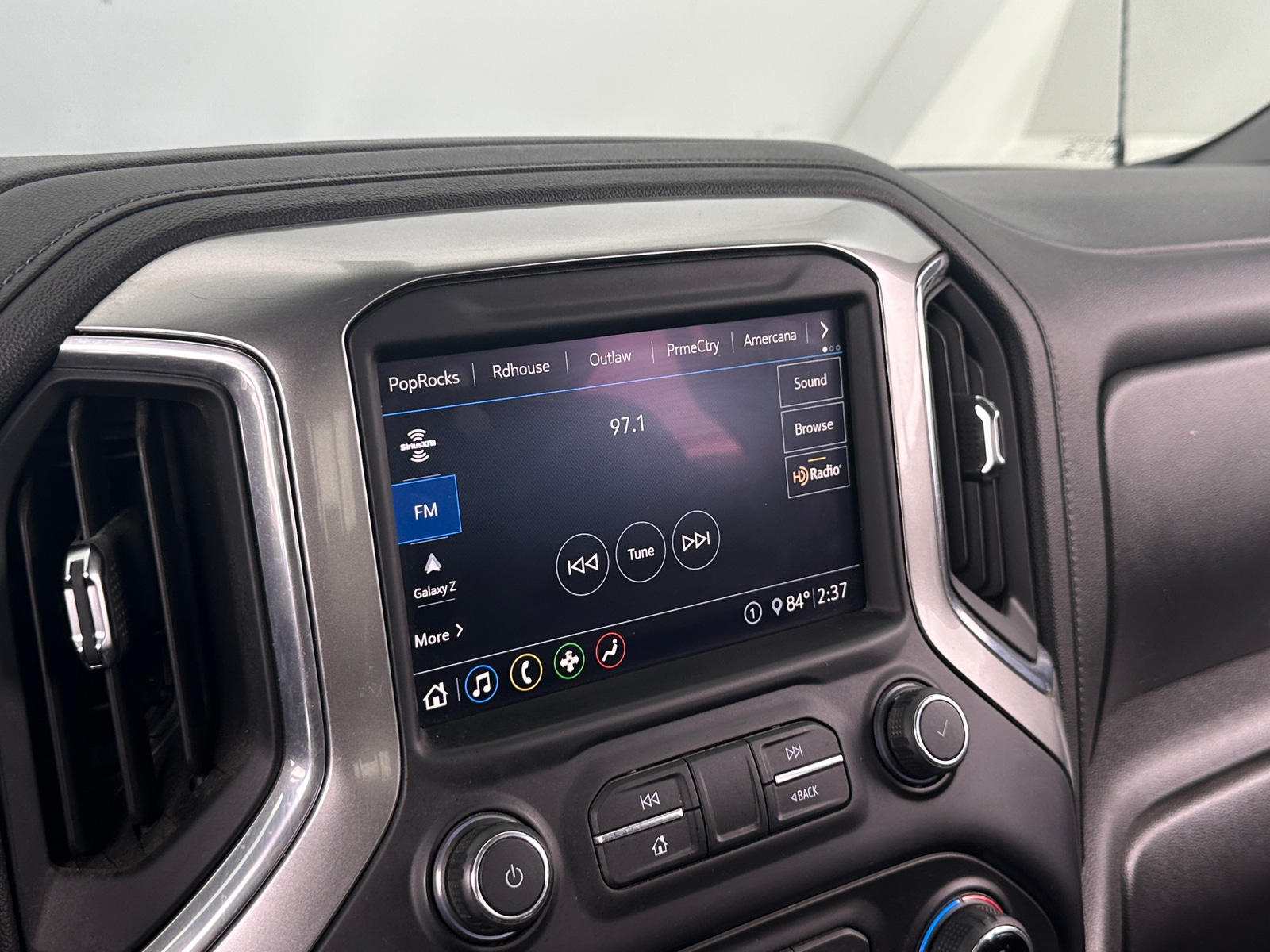 Thumbnail: 2020 Chevrolet Silverado 1500 - 4